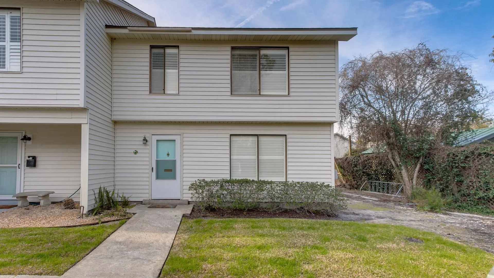 Inviting St Simons Island Townhome Walk To Beach! *