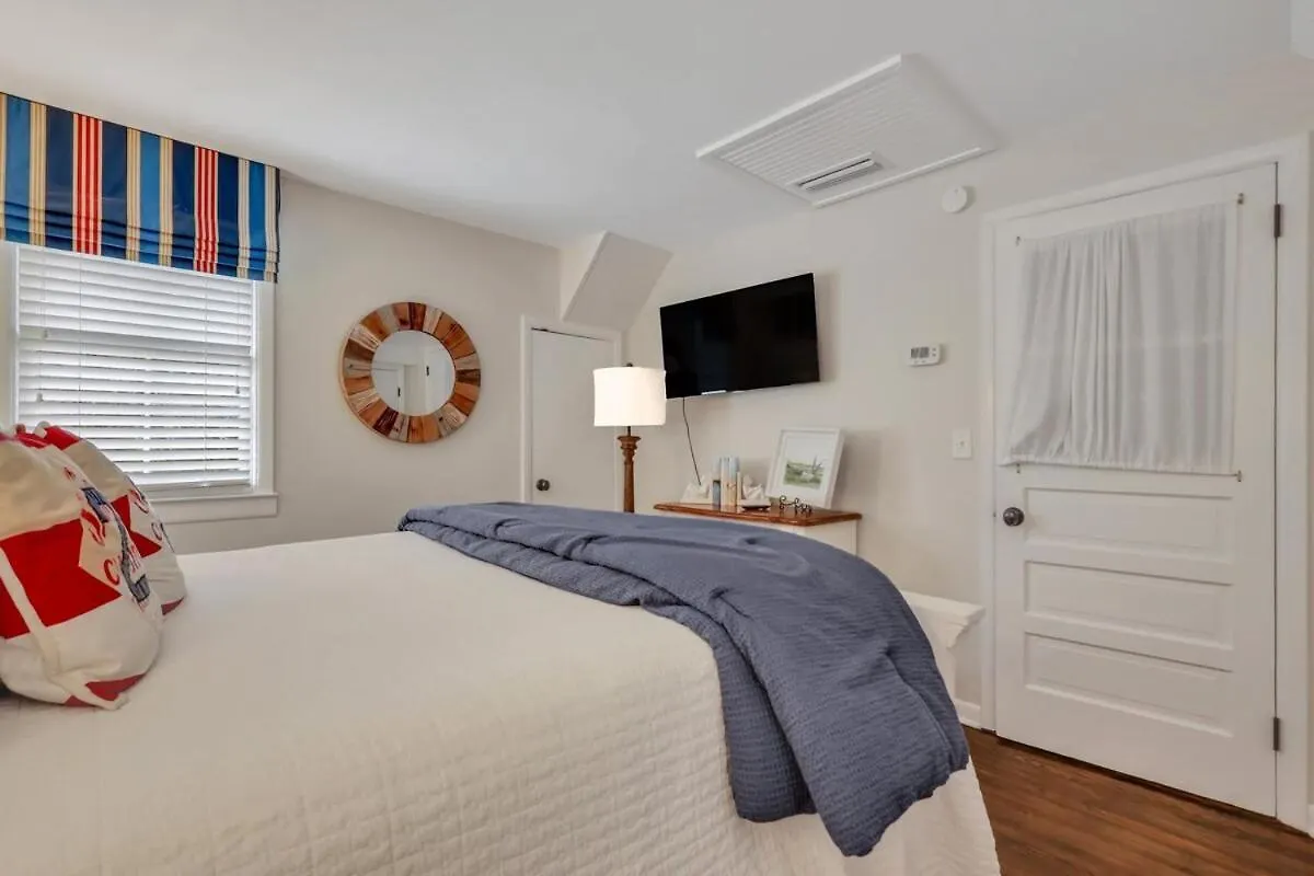 The Grey Pearl - Swimming Pool Premier Location St. Simons Island