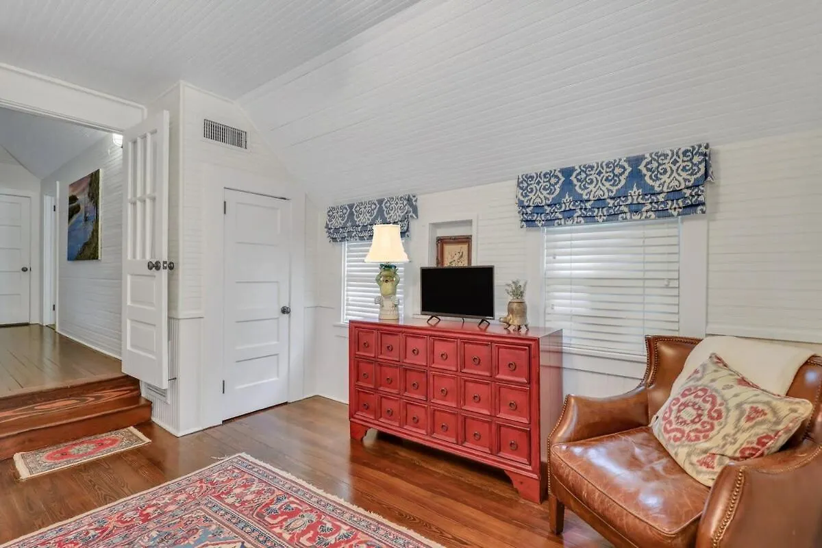 The Grey Pearl - Swimming Pool Premier Location * St. Simons Island