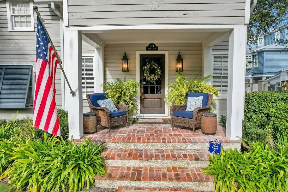 The Grey Pearl - Swimming Pool Premier Location St. Simons Island
