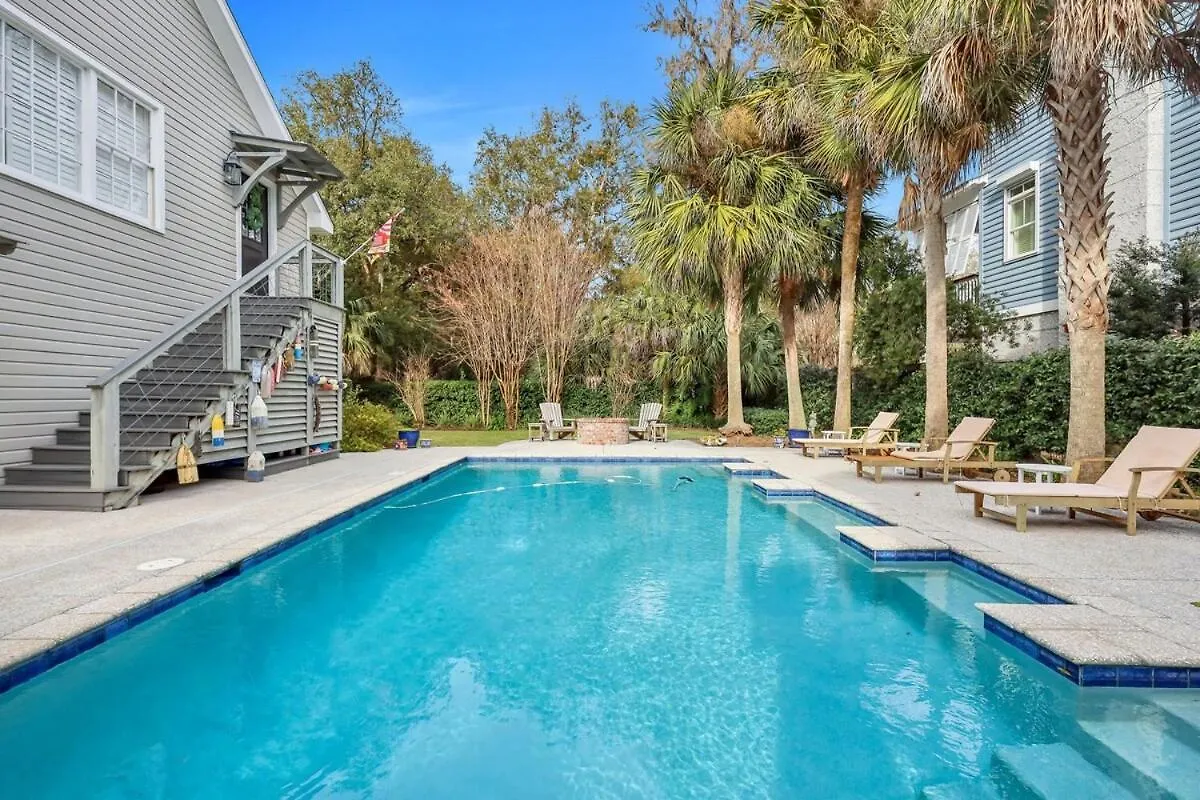 The Grey Pearl - Swimming Pool Premier Location St. Simons Island