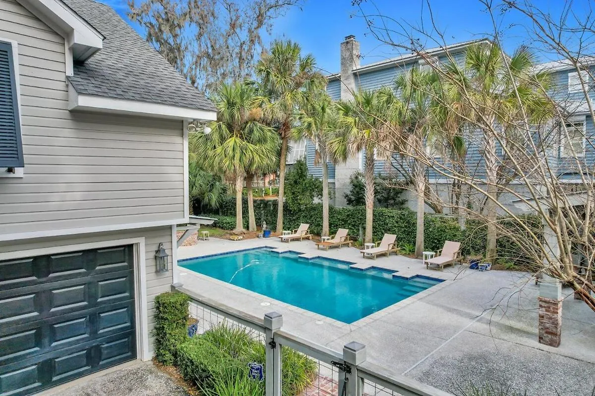 The Grey Pearl - Swimming Pool Premier Location Holiday home