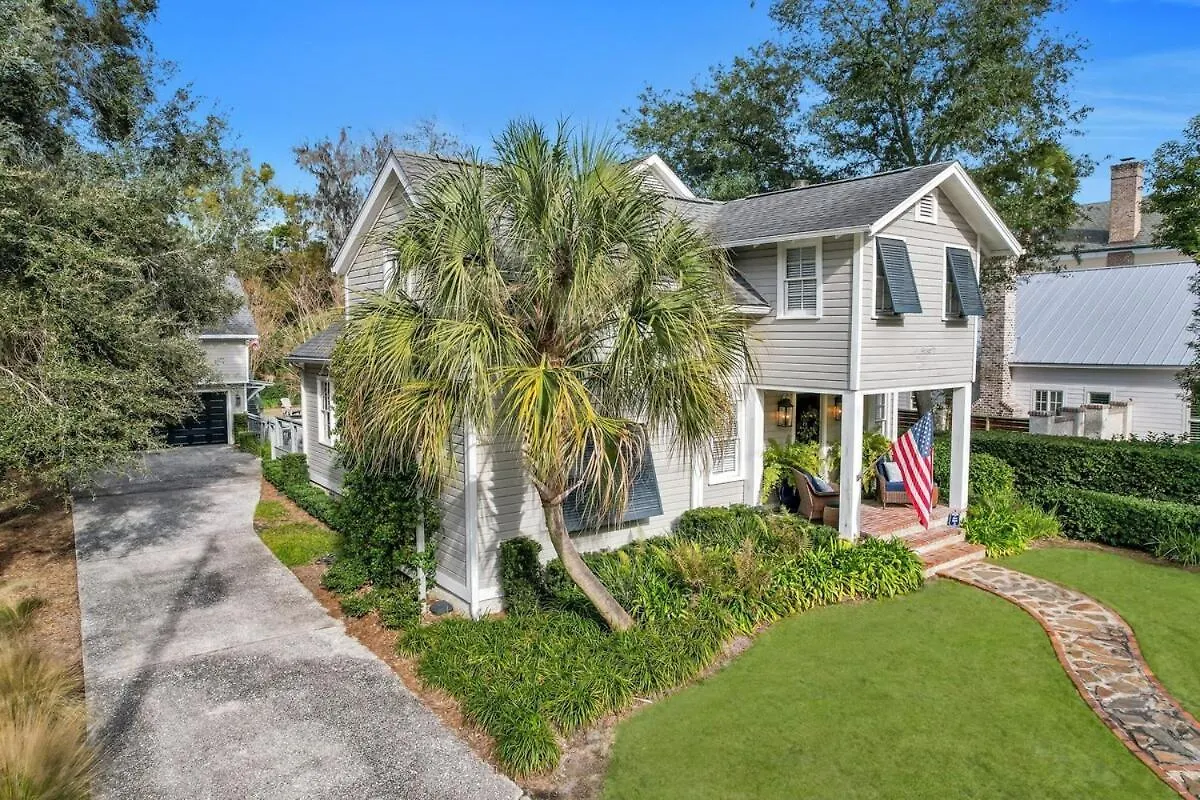 The Grey Pearl - Swimming Pool Premier Location Holiday home St. Simons Island