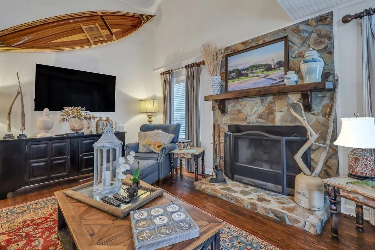 The Grey Pearl - Swimming Pool Premier Location St. Simons Island