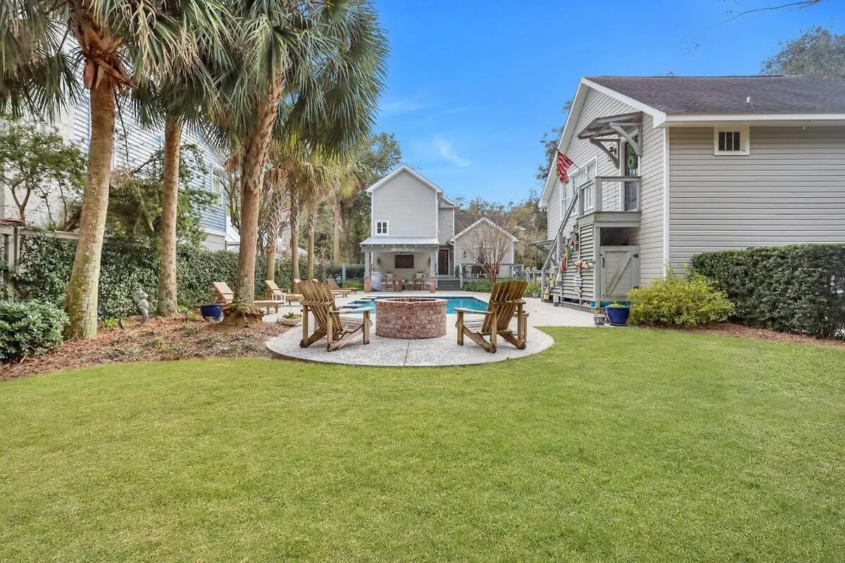 The Grey Pearl - Swimming Pool Premier Location * St. Simons Island