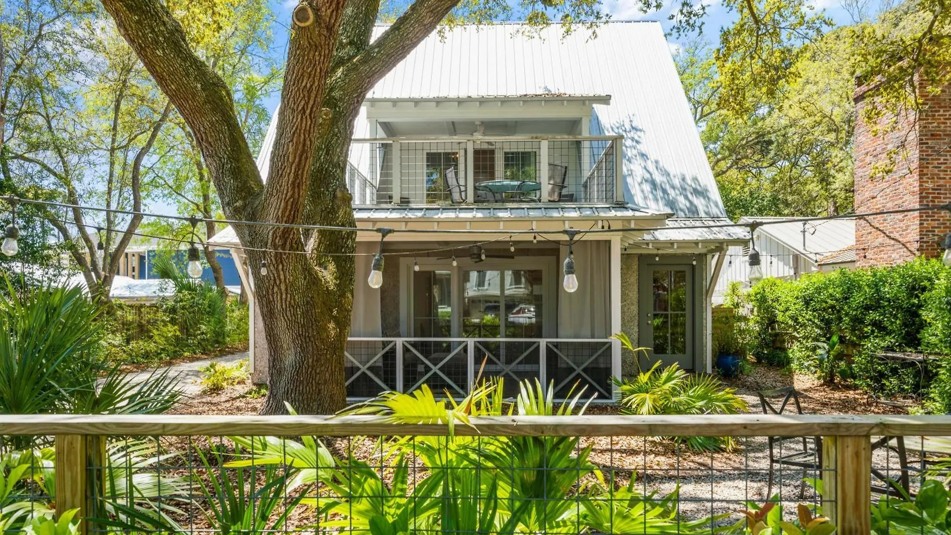 Tabbystone - 4323 Fourteenth Street
