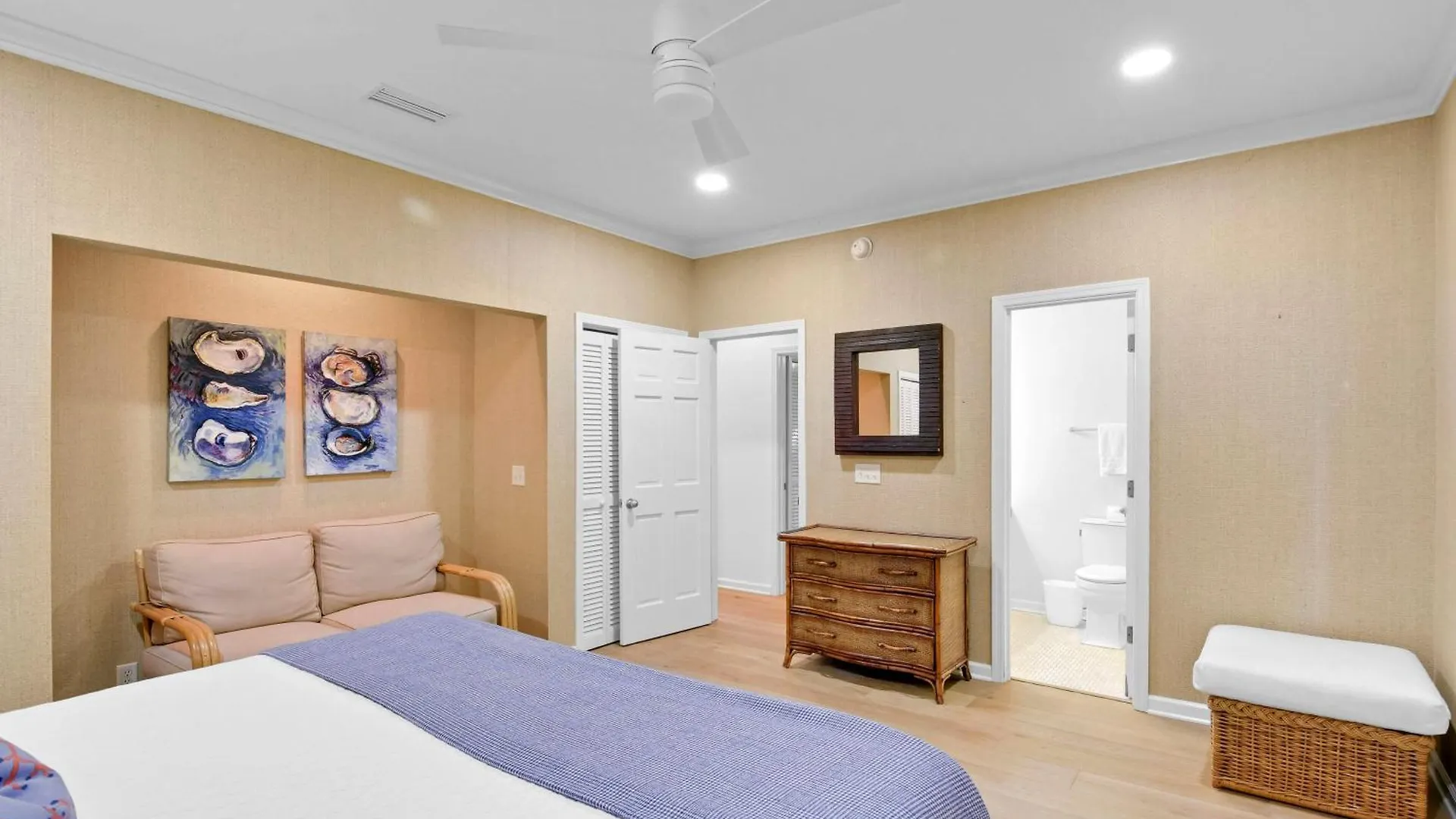 East Beach- Upscale Yet Comfortable With Private Pool * St. Simons Island