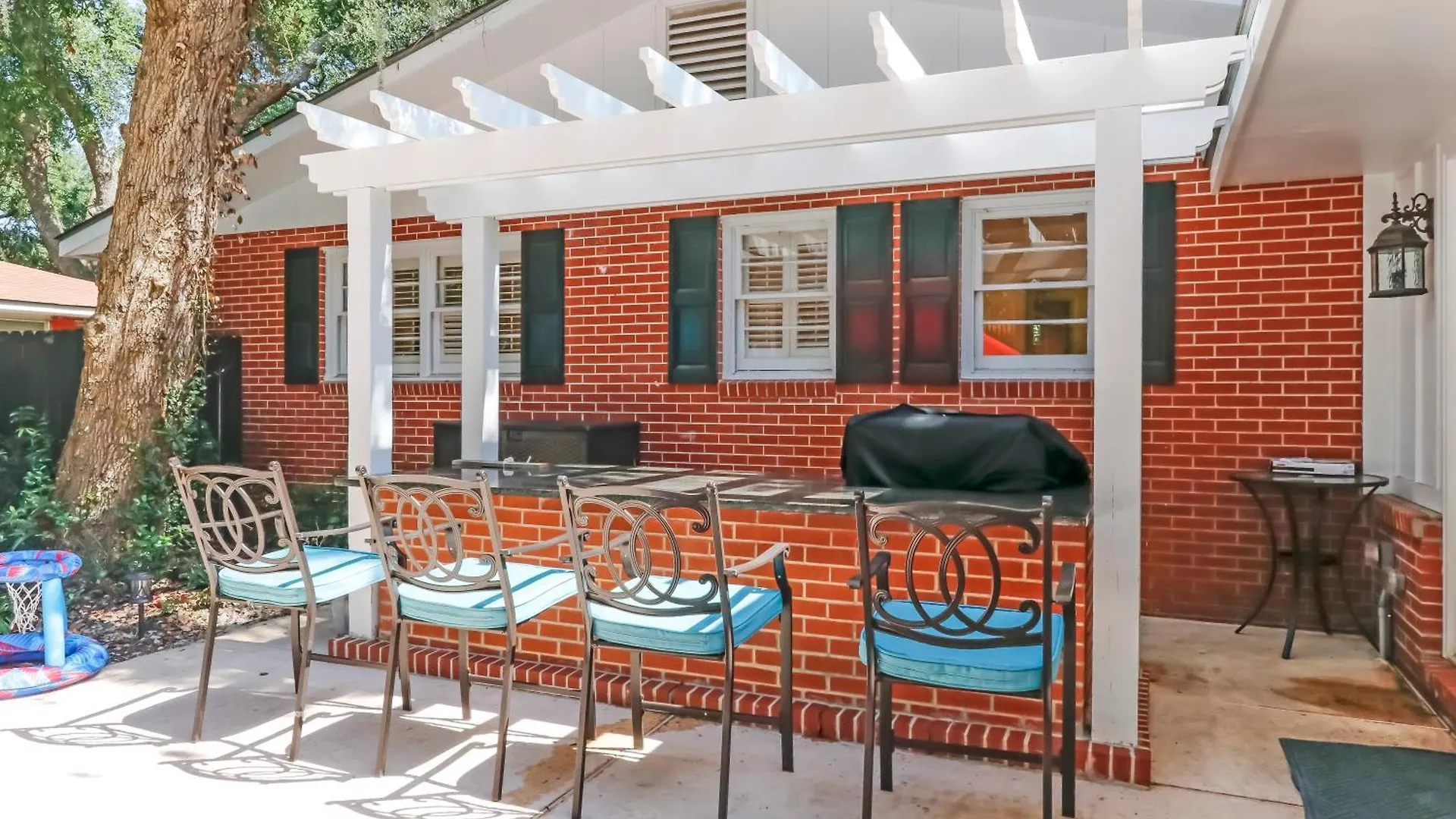 120 Druid Oaks Lane * St. Simons Island