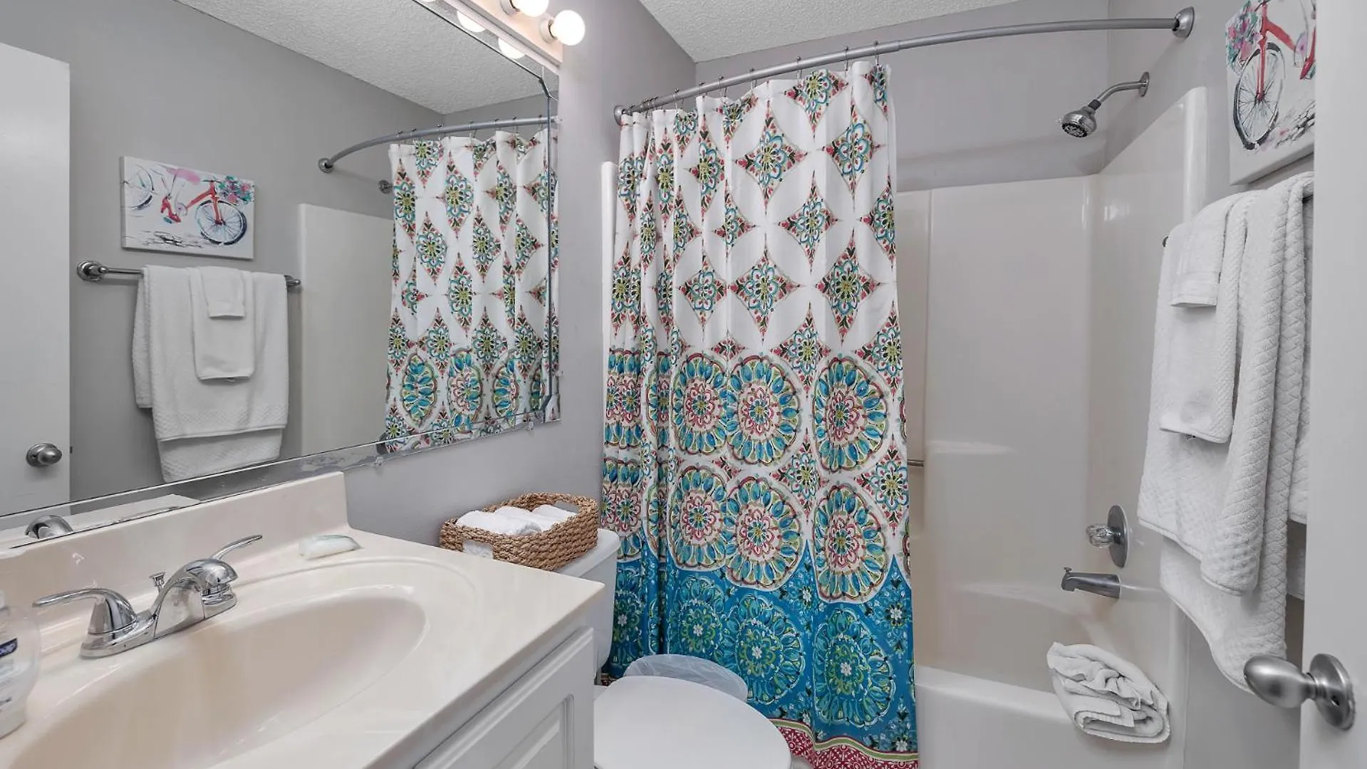 150 South Island Square * St. Simons Island