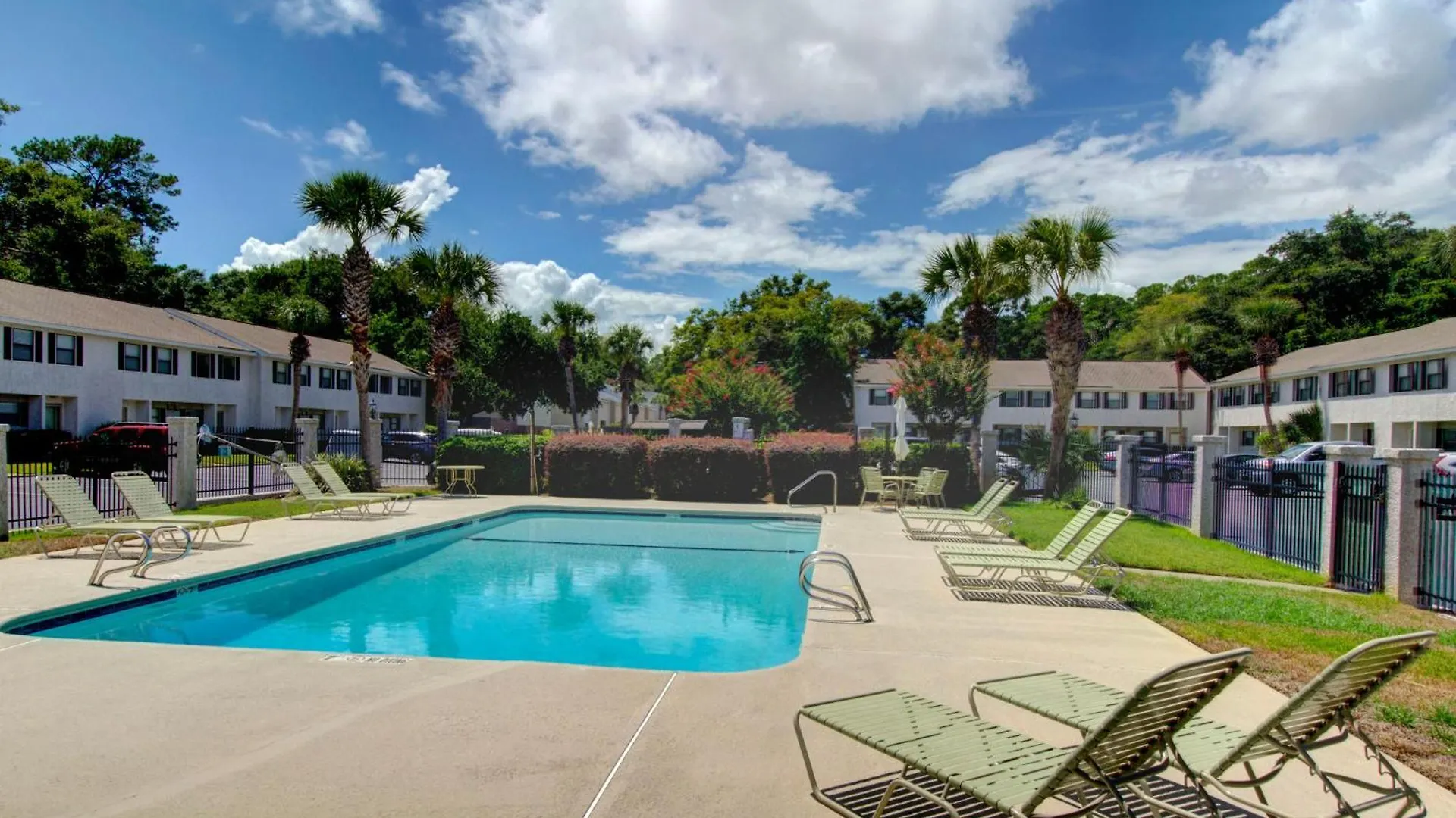 Courtyard B-6