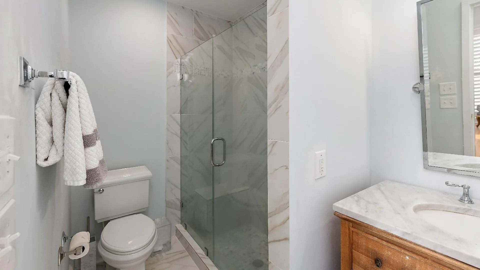 Discreet Retreat