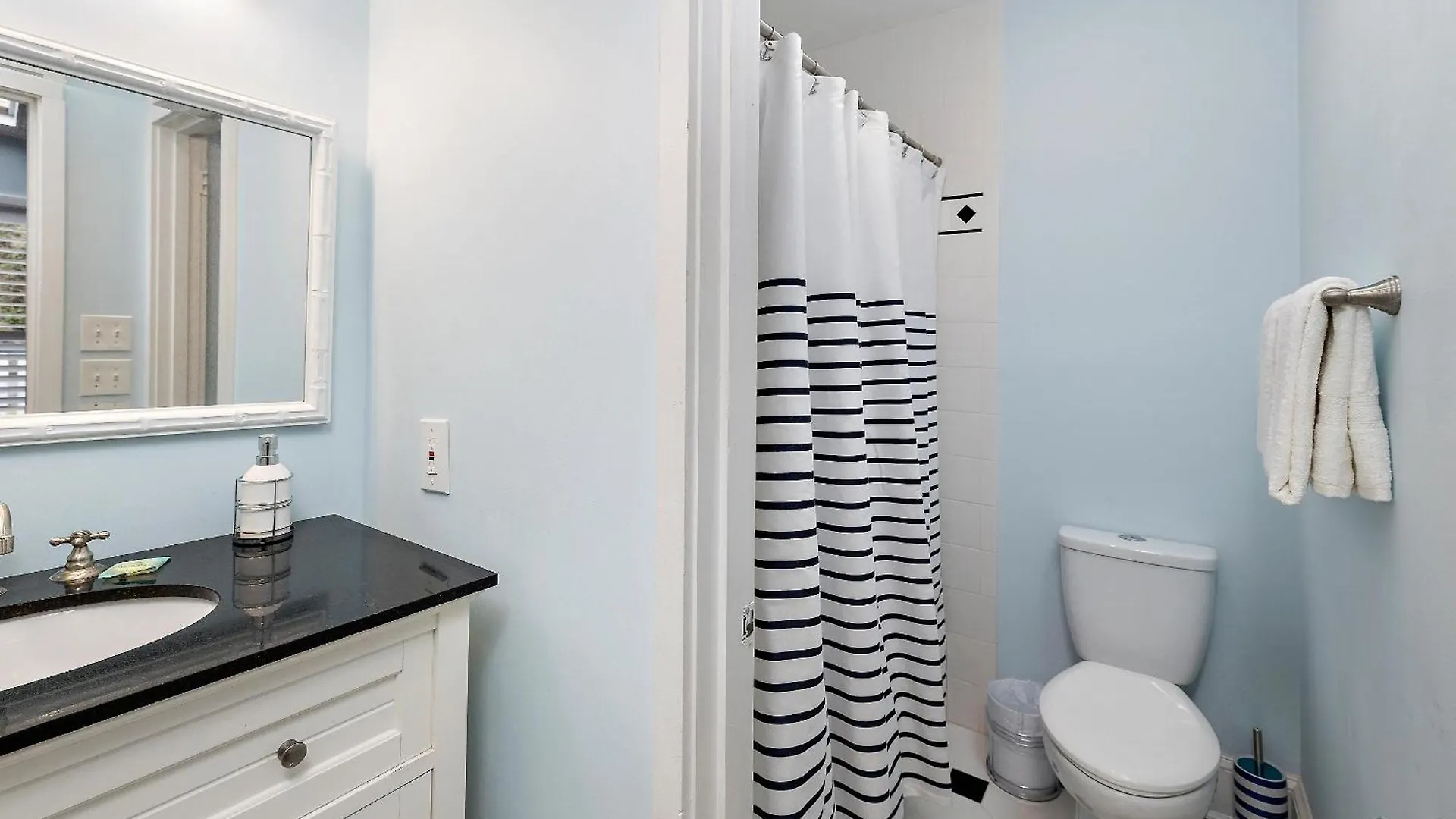 Discreet Retreat