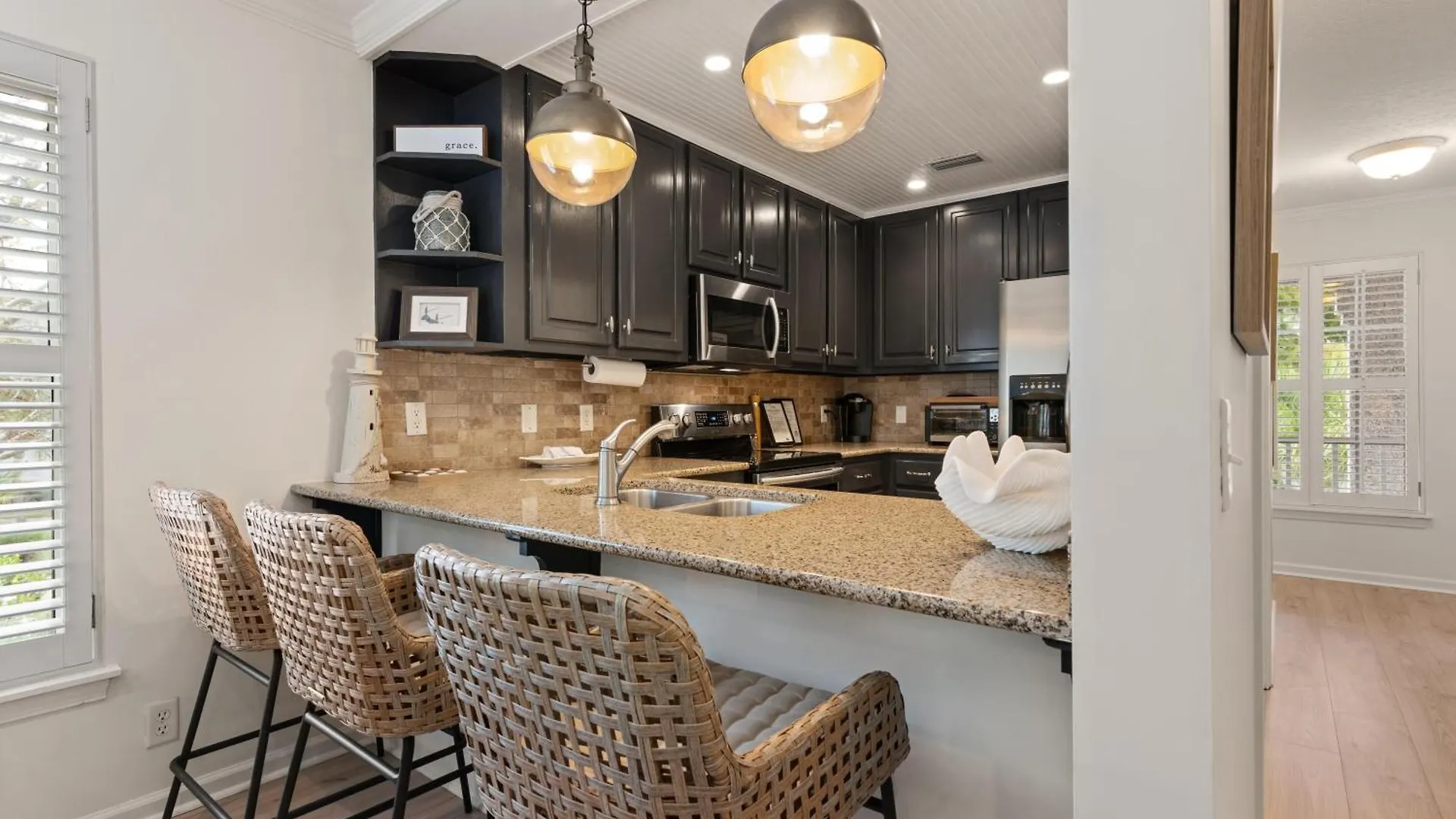 Demere Landing Unit 175 - Salt Air Dr