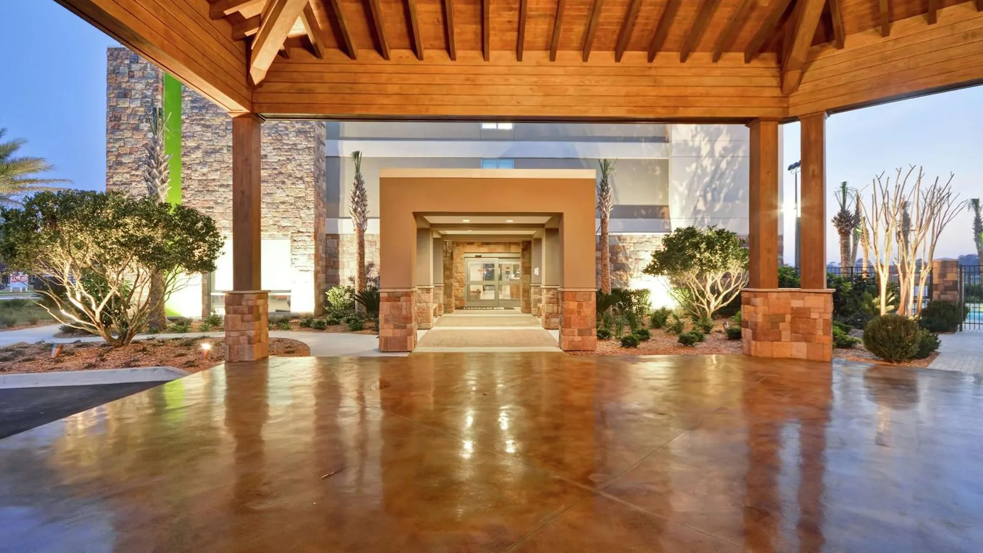 Home2 By Hilton Hotel St. Simons Island