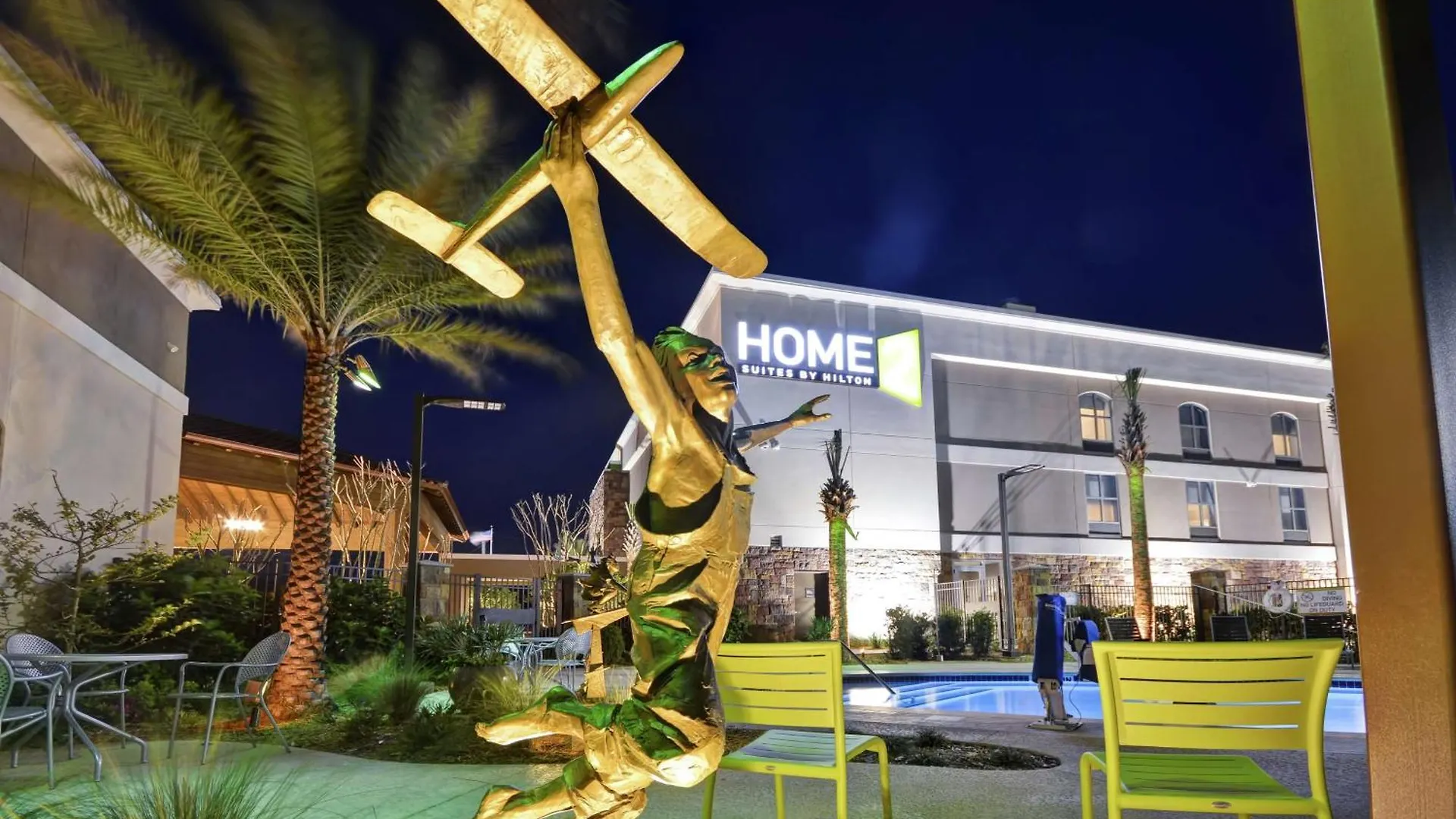 Hotel Home2 By Hilton