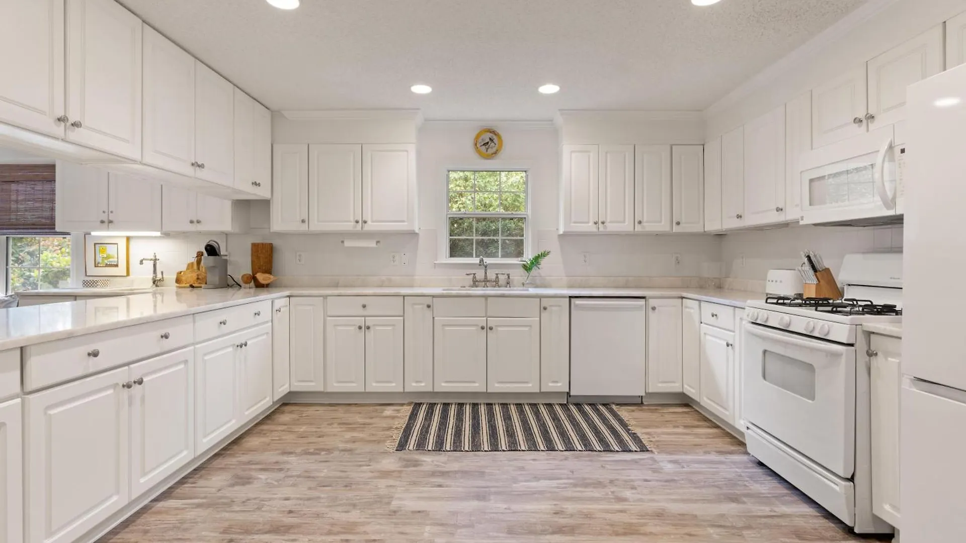 Amorosea - 1905 Bruce Drive St. Simons Island