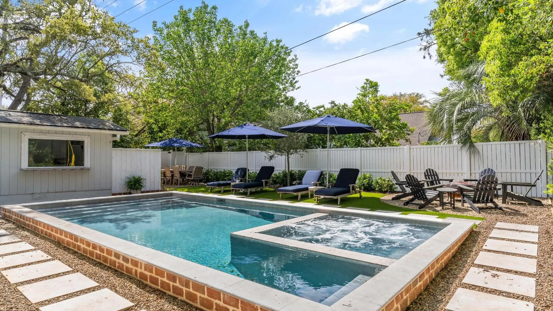 Amorosea - 1905 Bruce Drive Holiday home *