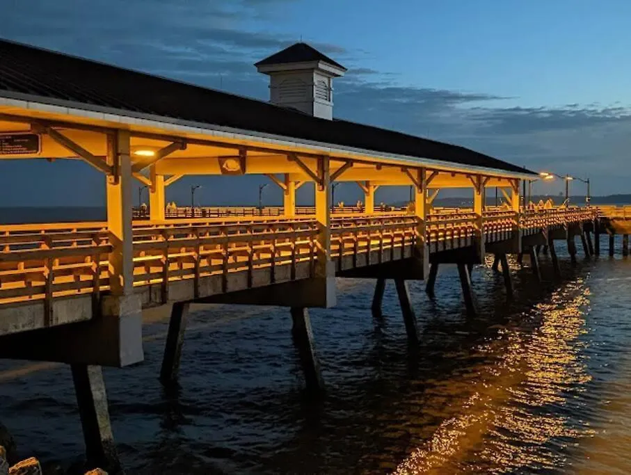 Desirable South End - 5 Minutes To Beach! Walk To Dining/shopping! * St. Simons Island