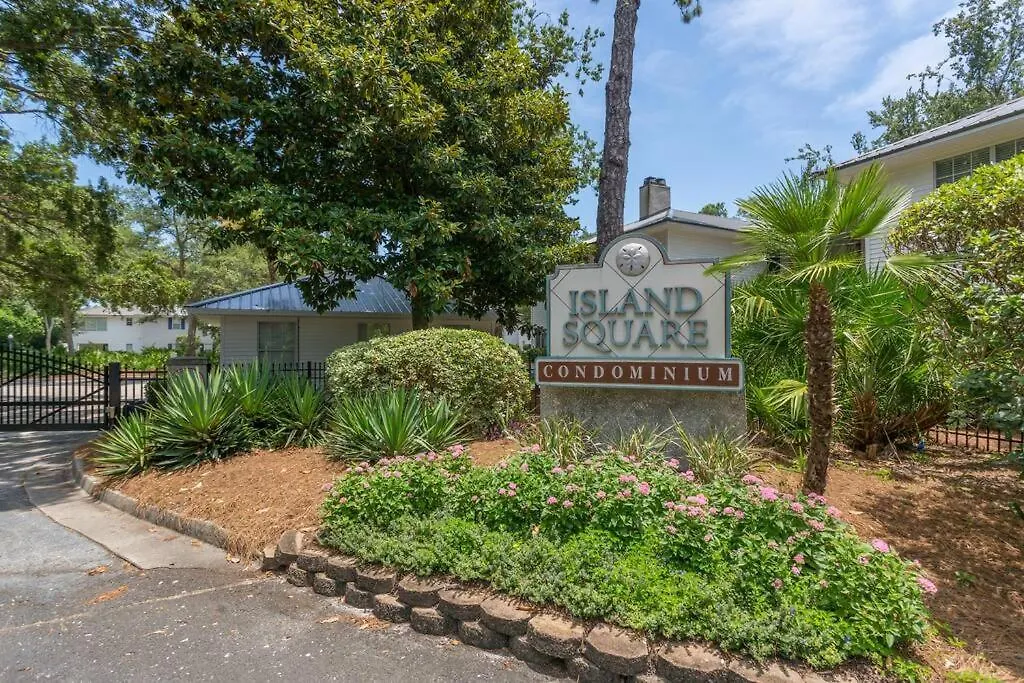 Holiday home Desirable South End - 5 Minutes To Beach! Walk To Dining/shopping!