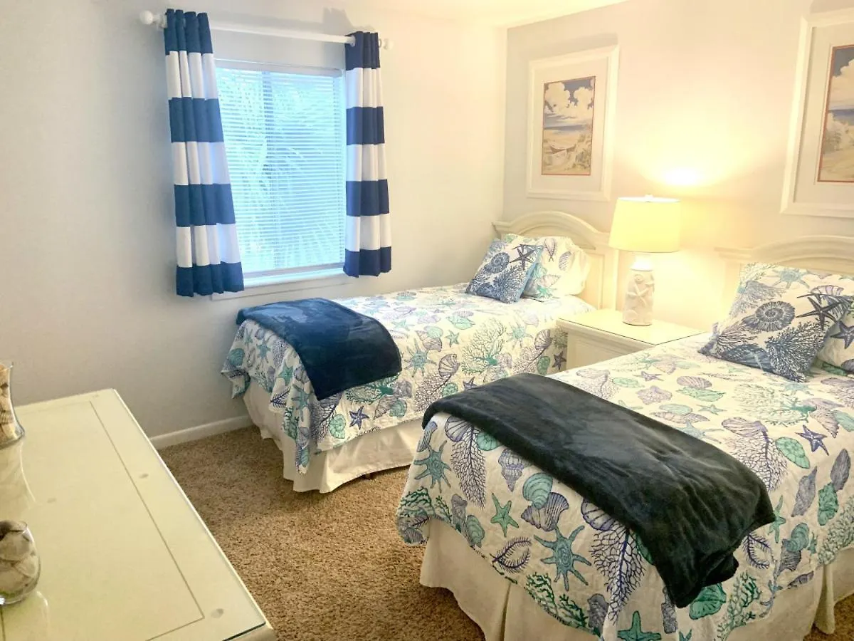 E4 Ocean Walk Two Bedroom Two Bath Sooo Comfortable. Holiday home