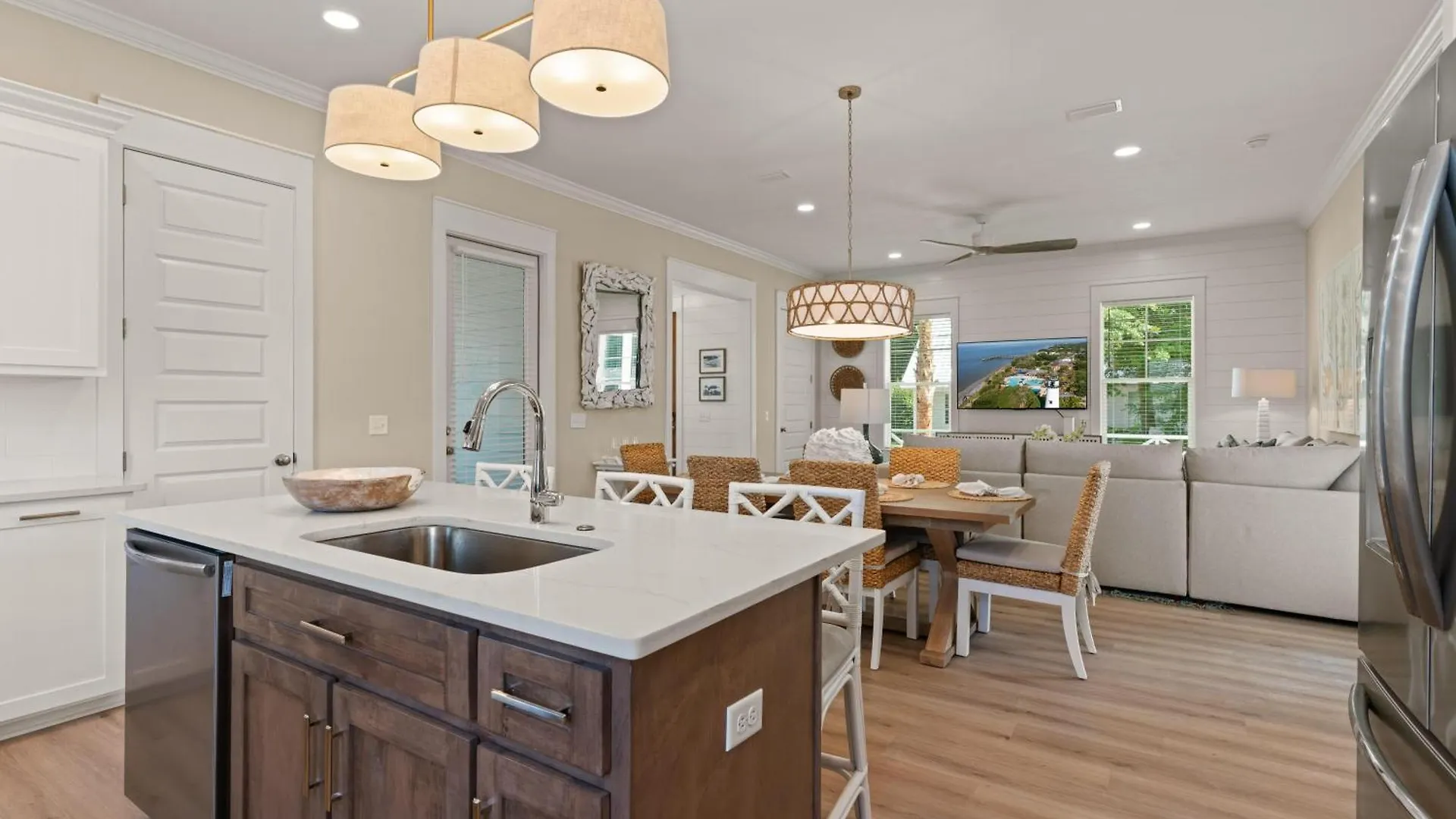 Time Flys - 498 Baisden Lane * St. Simons Island