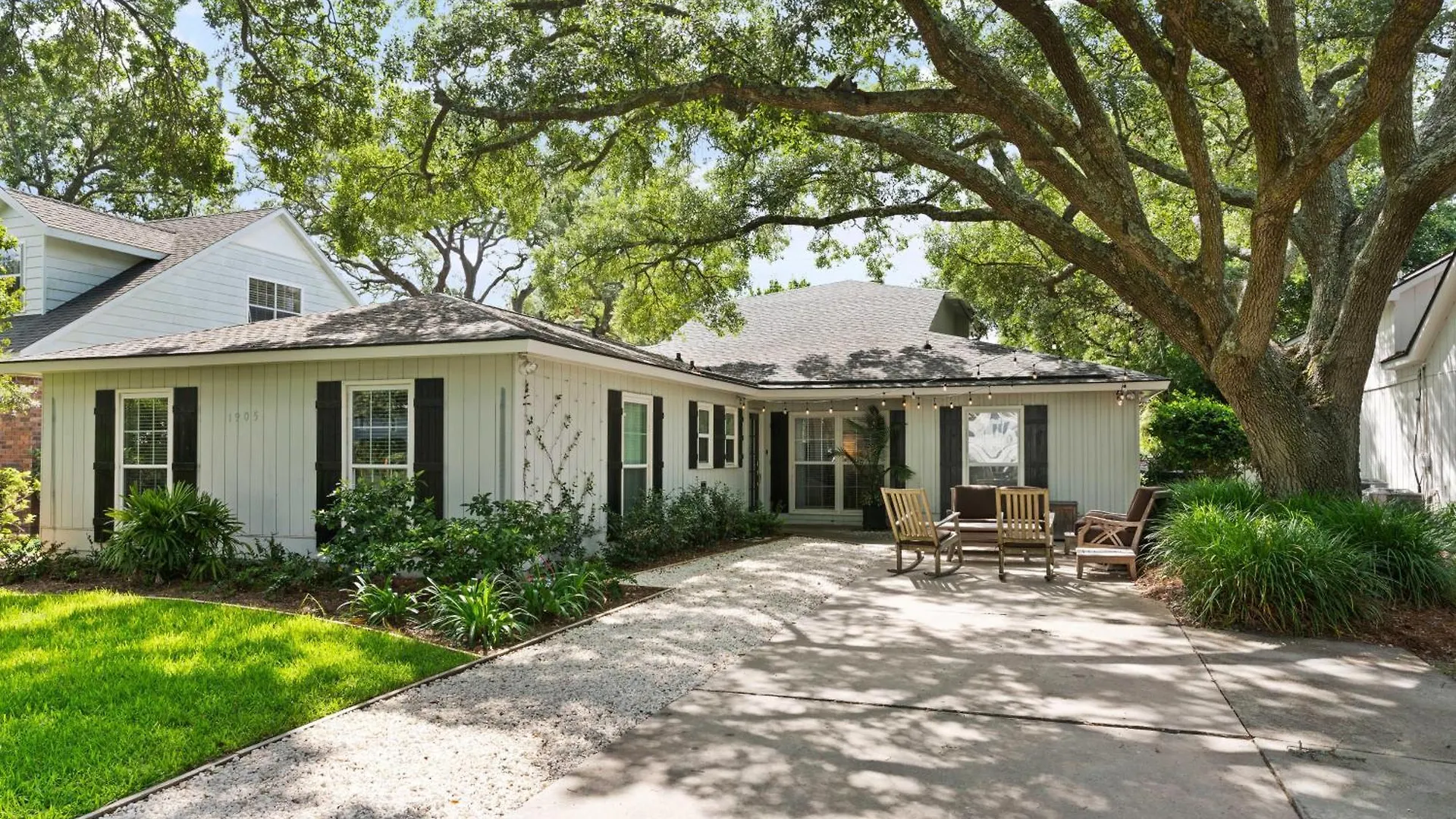 Amorosea - 1905 Bruce Drive St. Simons Island