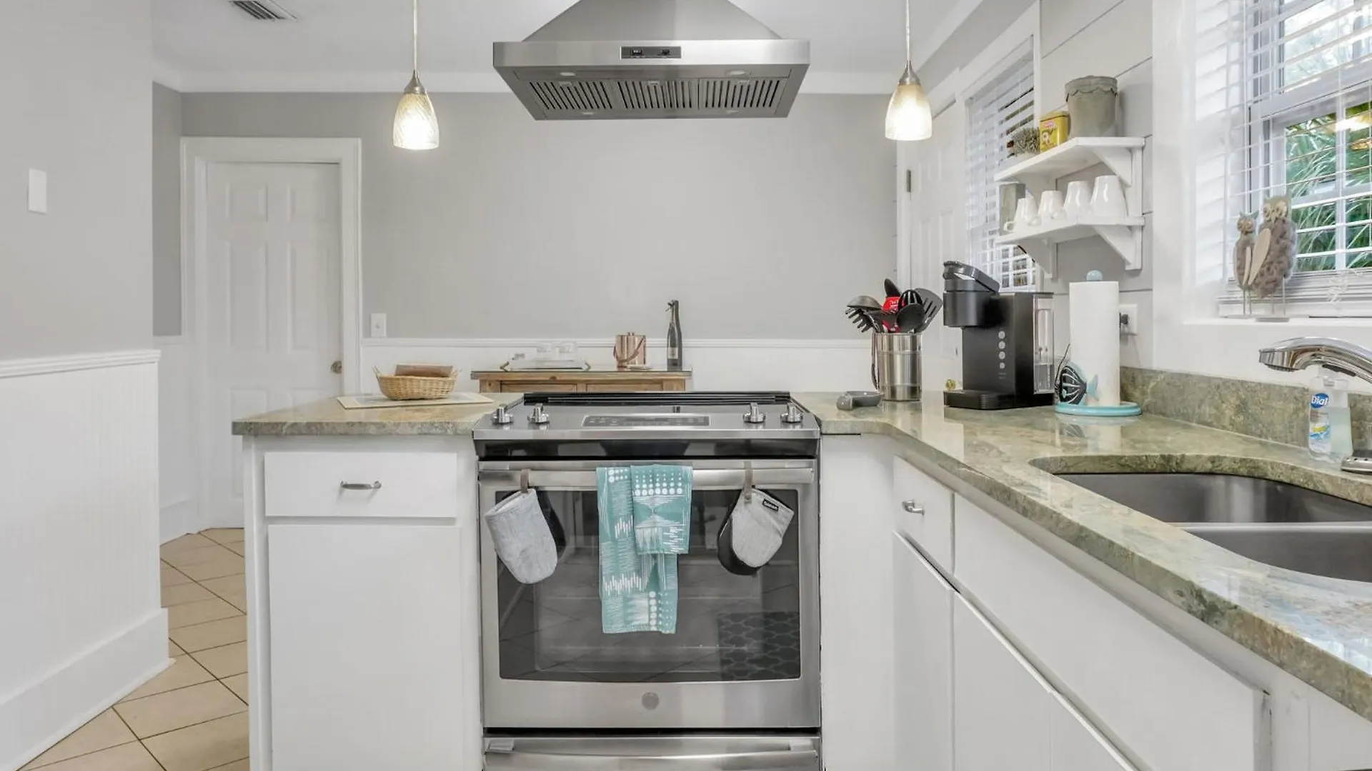 Sunrise Bliss 3 Bedroom St Simons Island 3 Minutes To Pier *