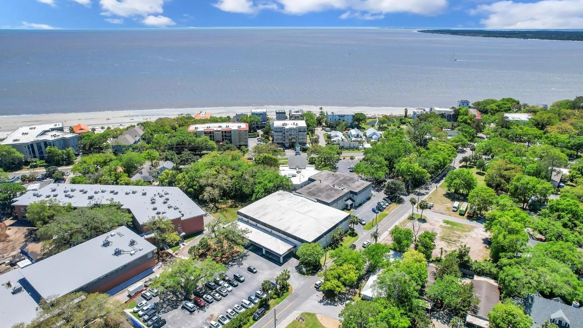 Sunrise Bliss 3 Bedroom St Simons Island 3 Minutes To Pier Holiday home *