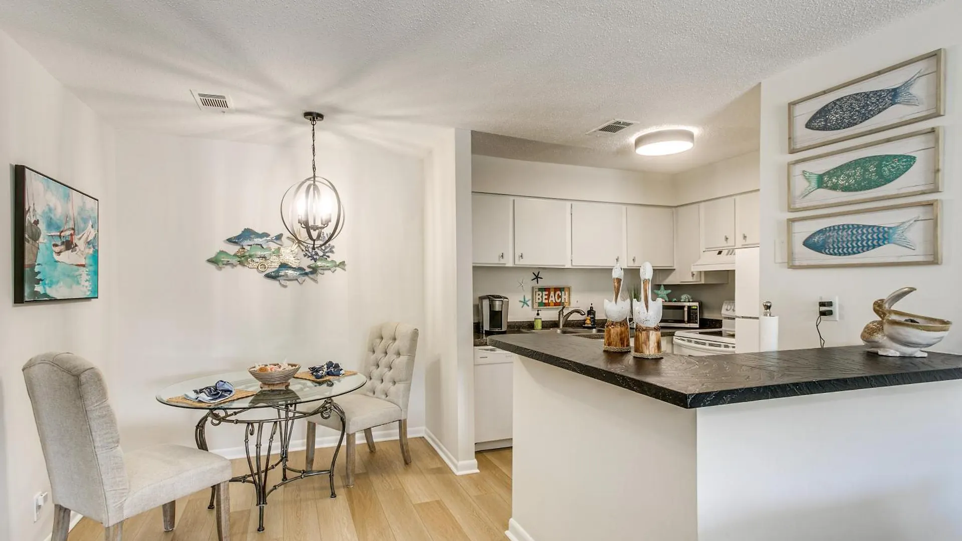 With Amazing Amenities 1 Mi To Beach! Apartment St. Simons Island