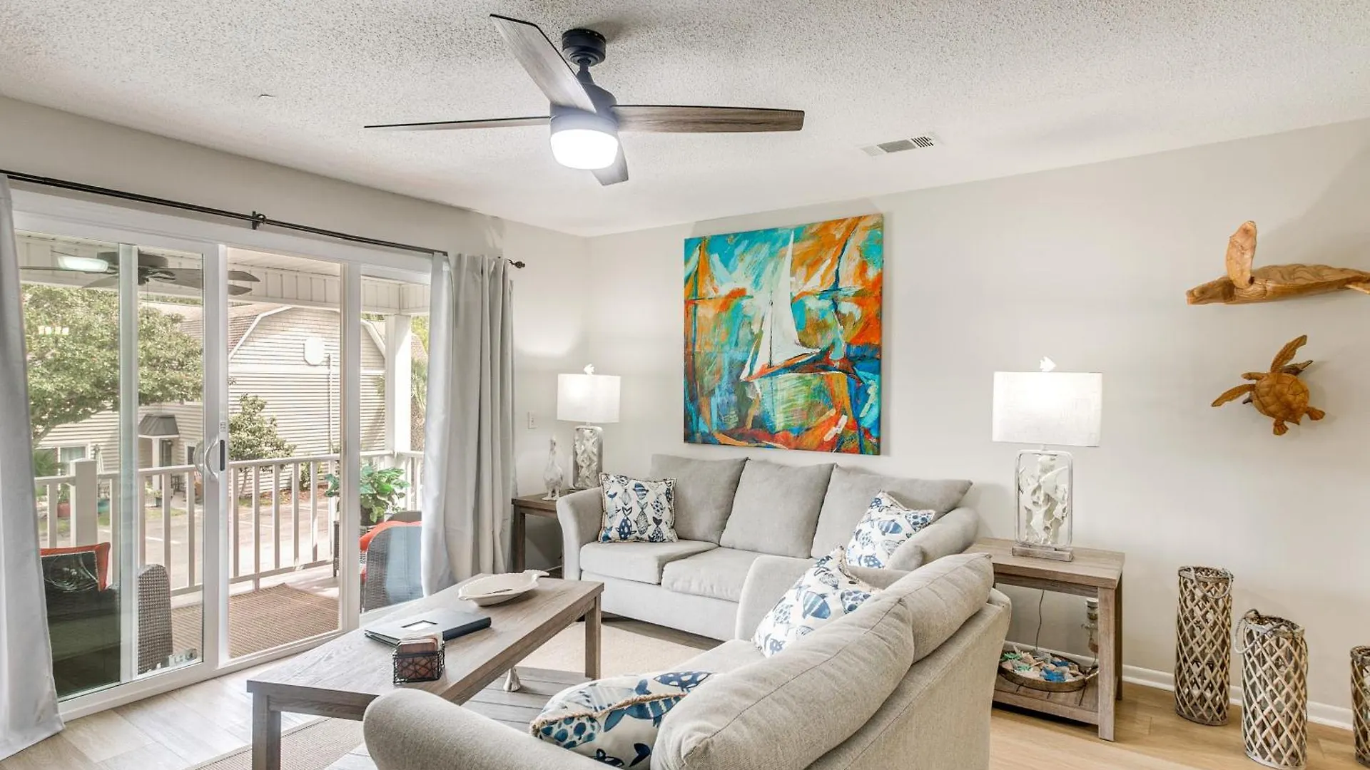 With Amazing Amenities 1 Mi To Beach! Apartment