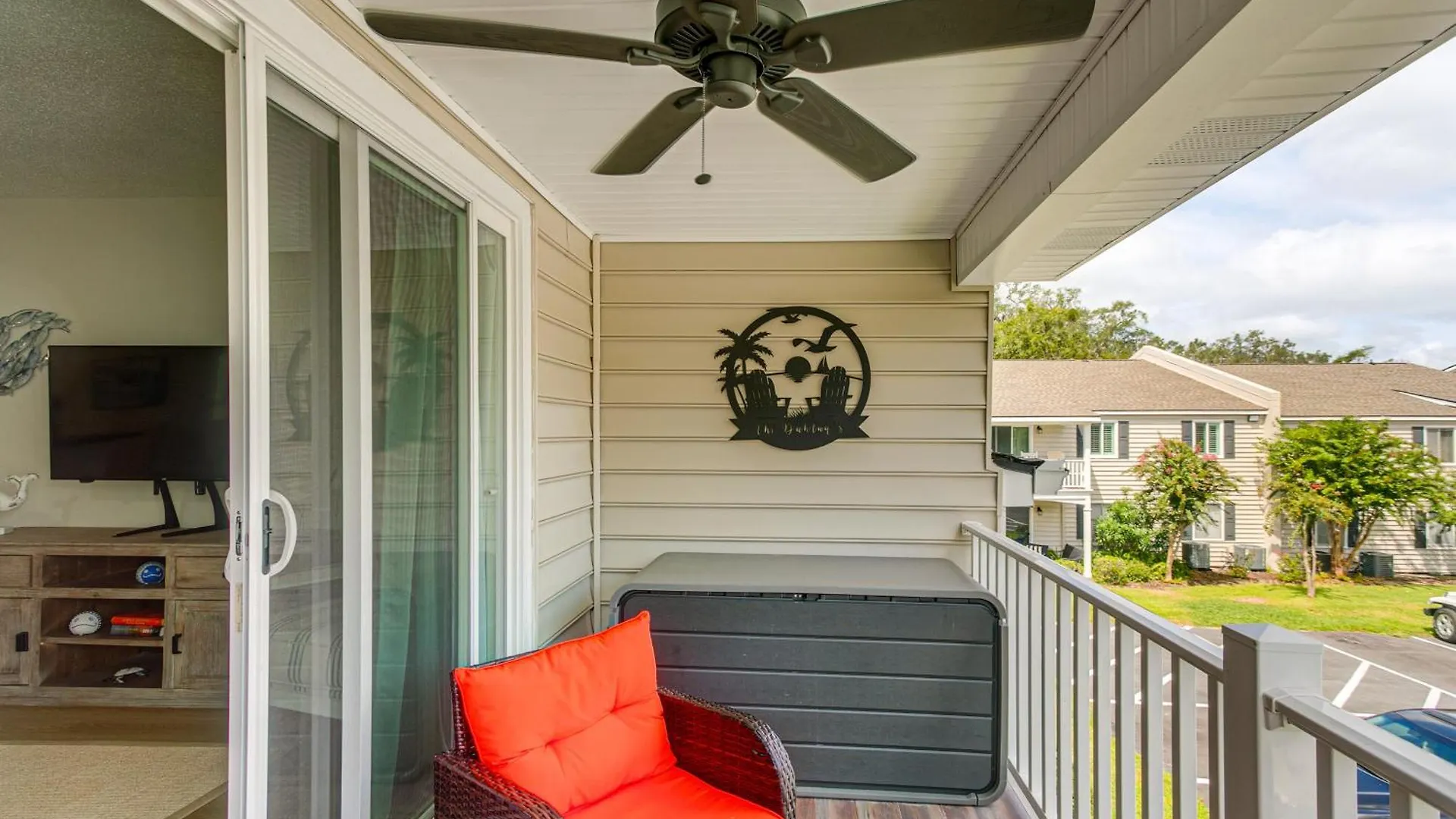 With Amazing Amenities 1 Mi To Beach! * St. Simons Island