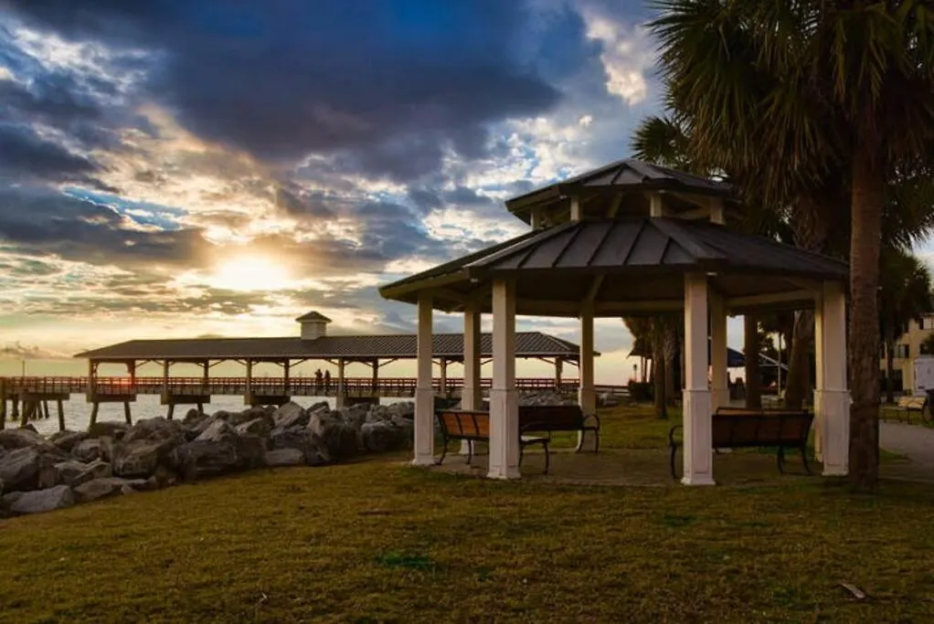 Pierside Retreat Saint Simons Island 3br Sleeps 9 *
