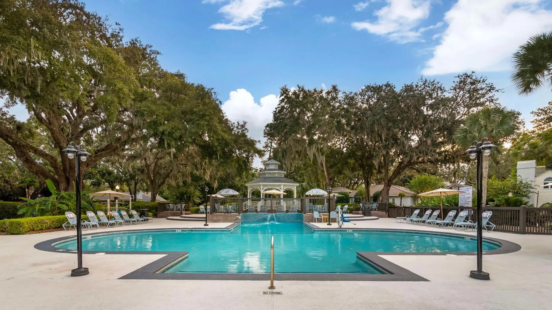 Western St. Simons 3*