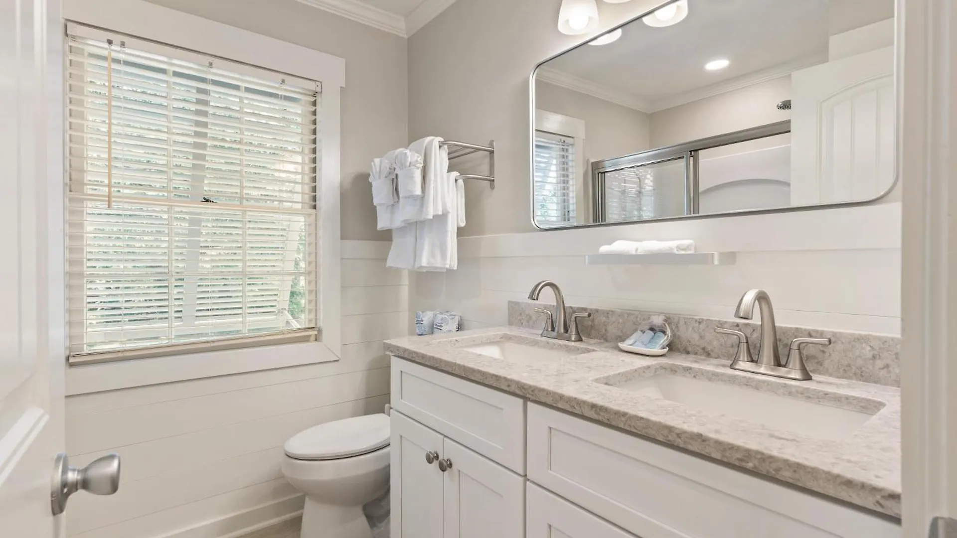 Sea Y'all Soon - 2024 Bruce Drive Holiday home