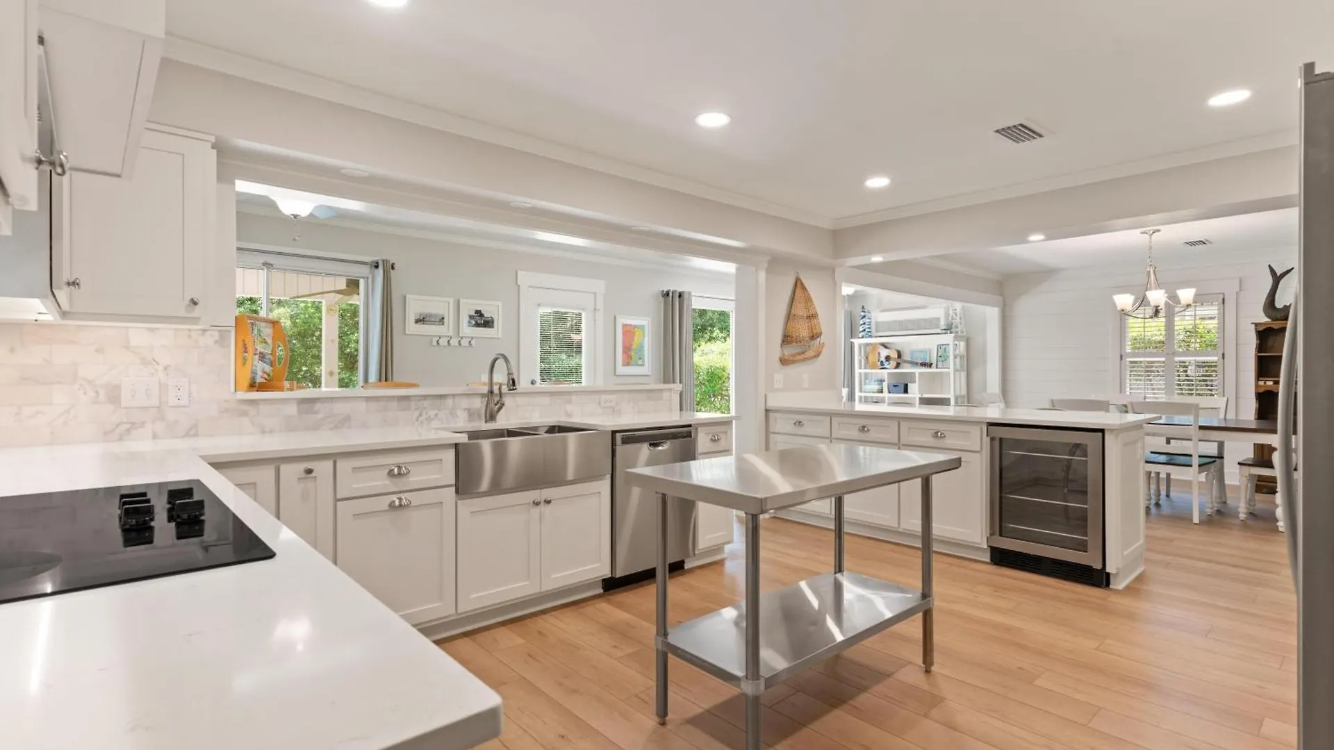 Sea Y'all Soon - 2024 Bruce Drive St. Simons Island