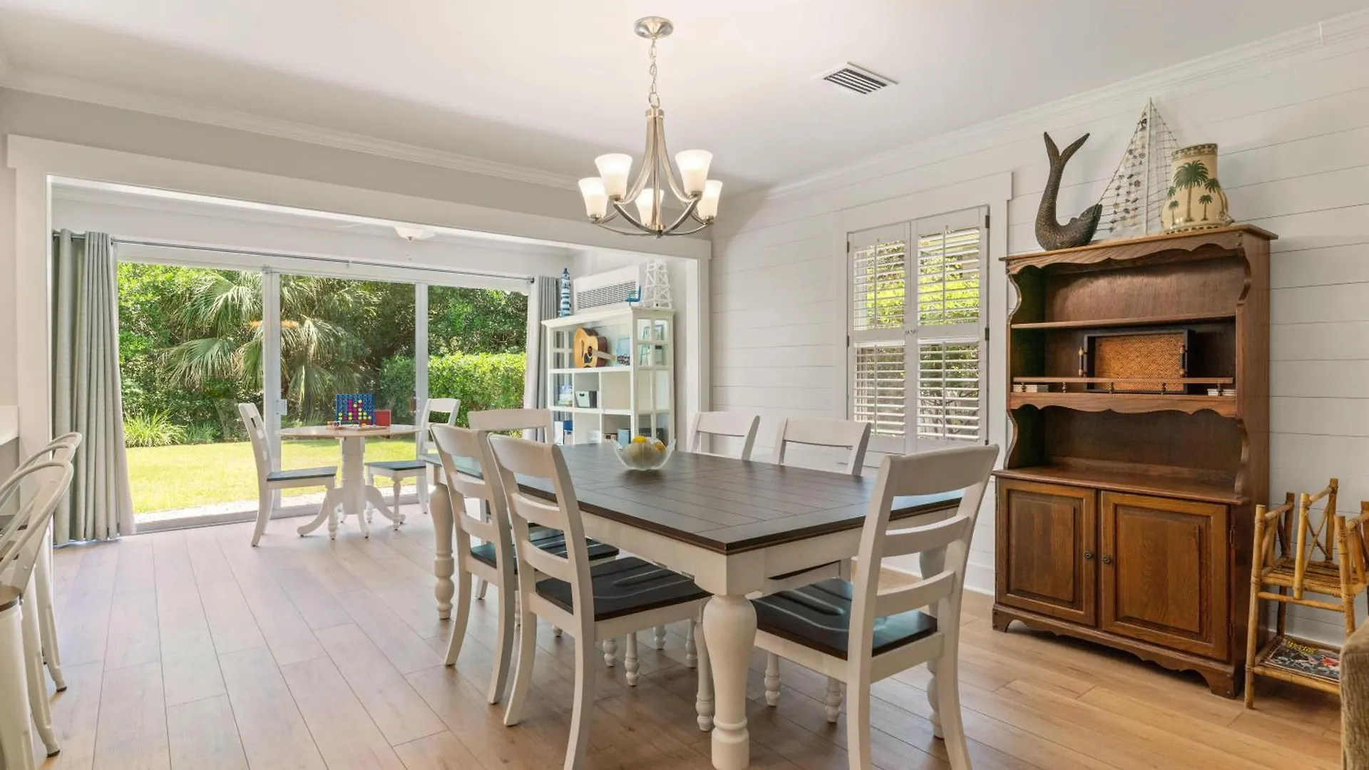 Sea Y'all Soon - 2024 Bruce Drive St. Simons Island