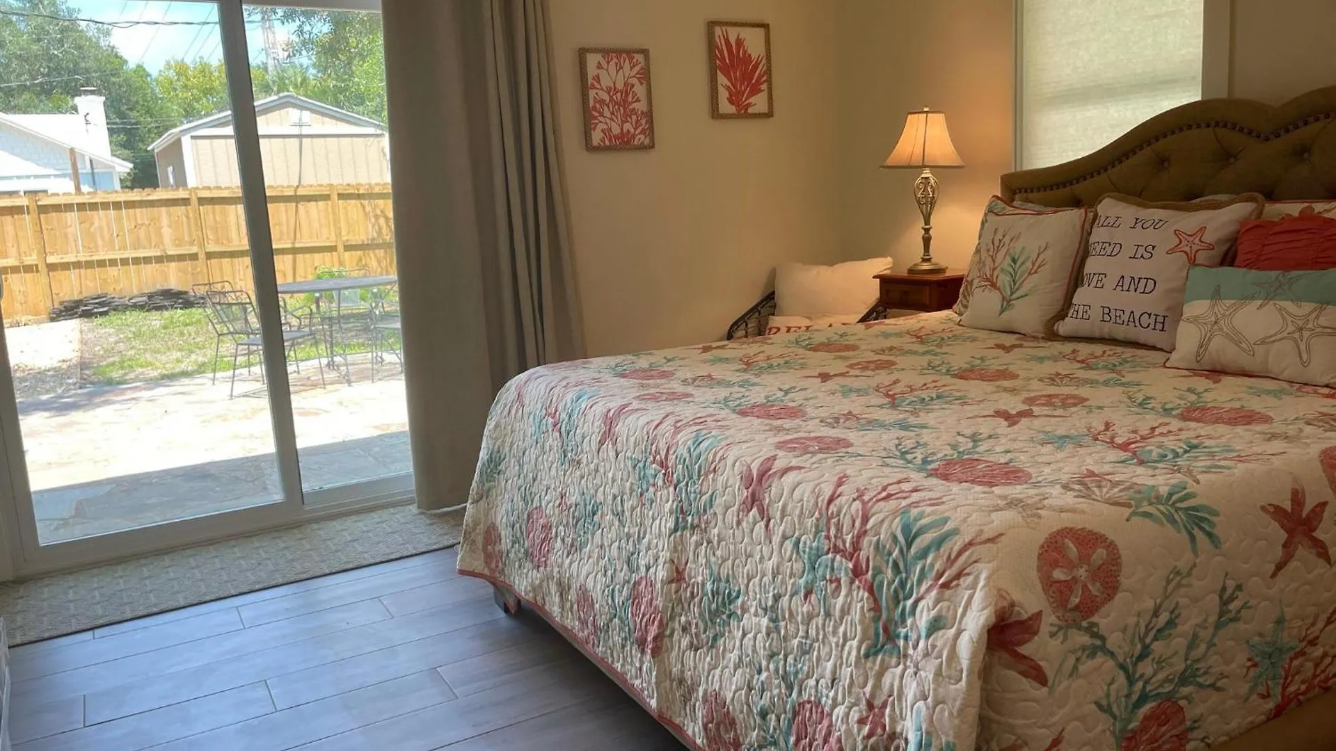 Tree Spirit Retreat - 4310 Third Street