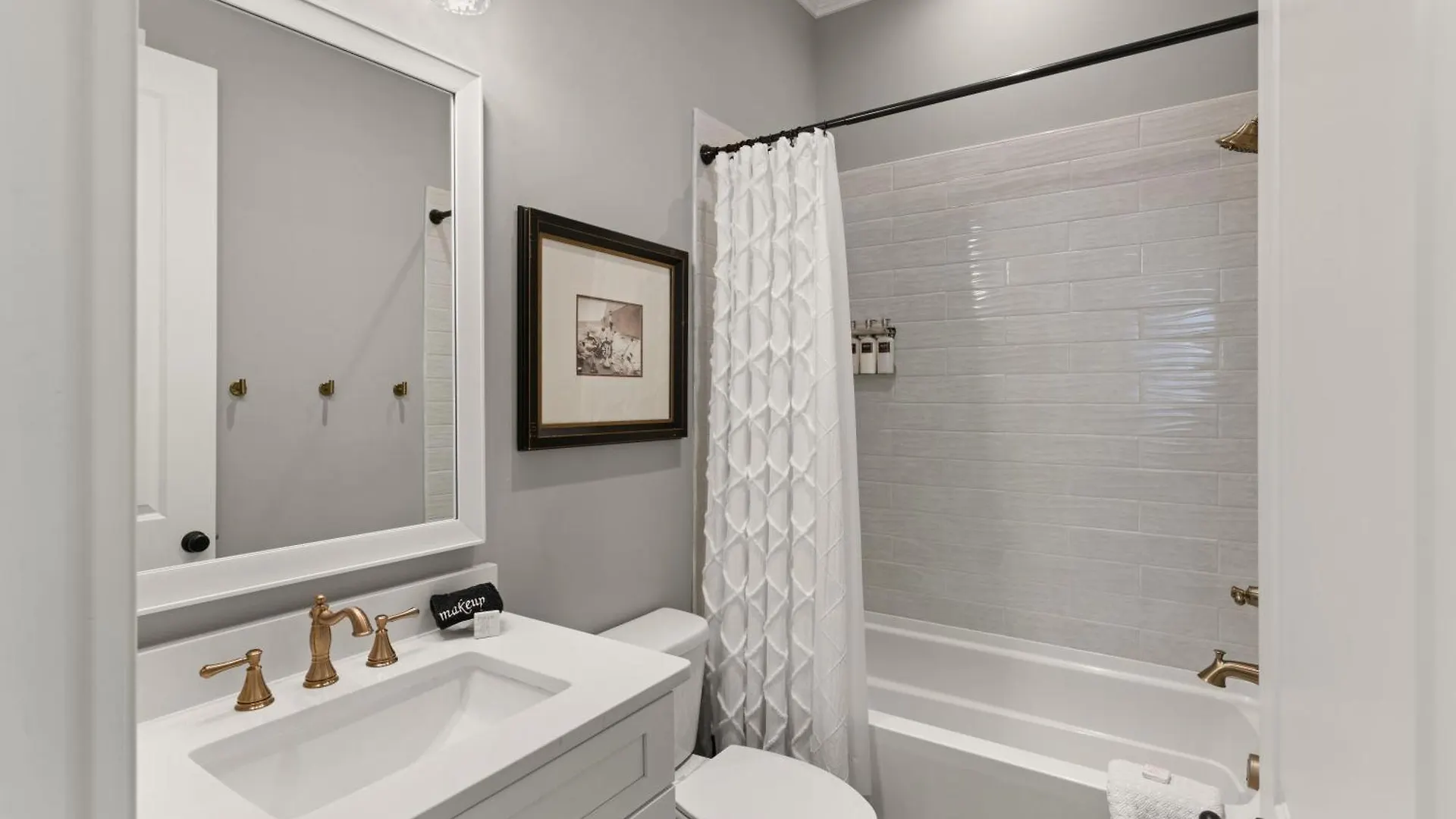 Hook, Wine & Sinker - 20 Couper Place Holiday home St. Simons Island