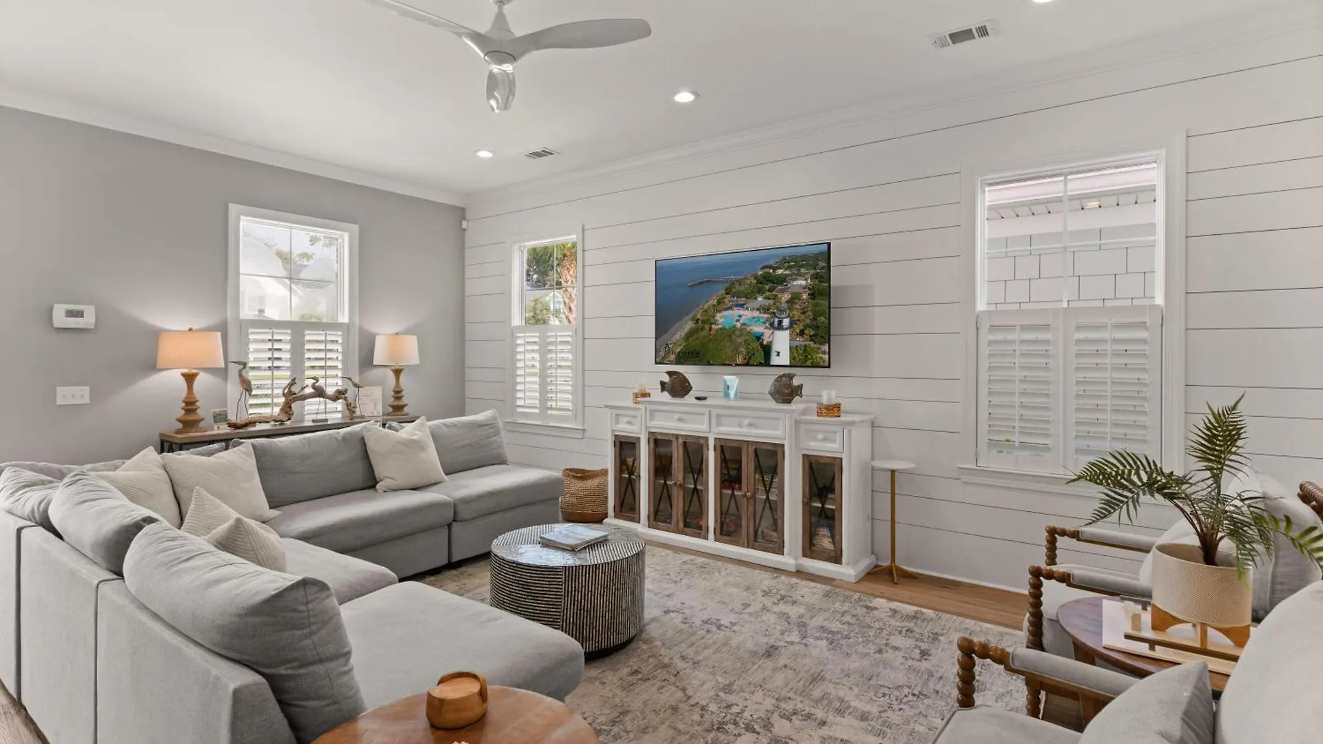Holiday home Hook, Wine & Sinker - 20 Couper Place St. Simons Island