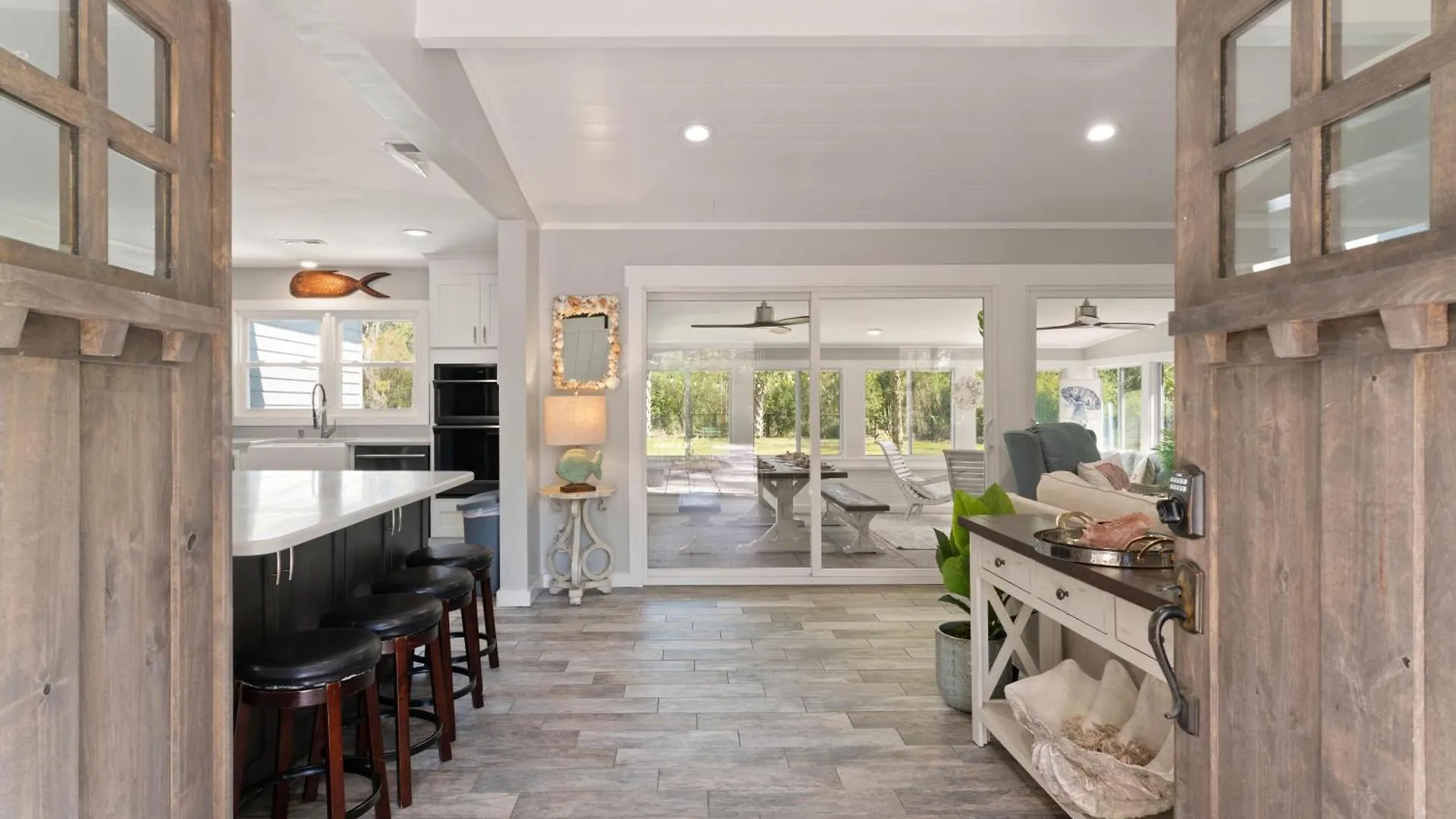 C Gull's Hideaway - 314 Peachtree Street * St. Simons Island