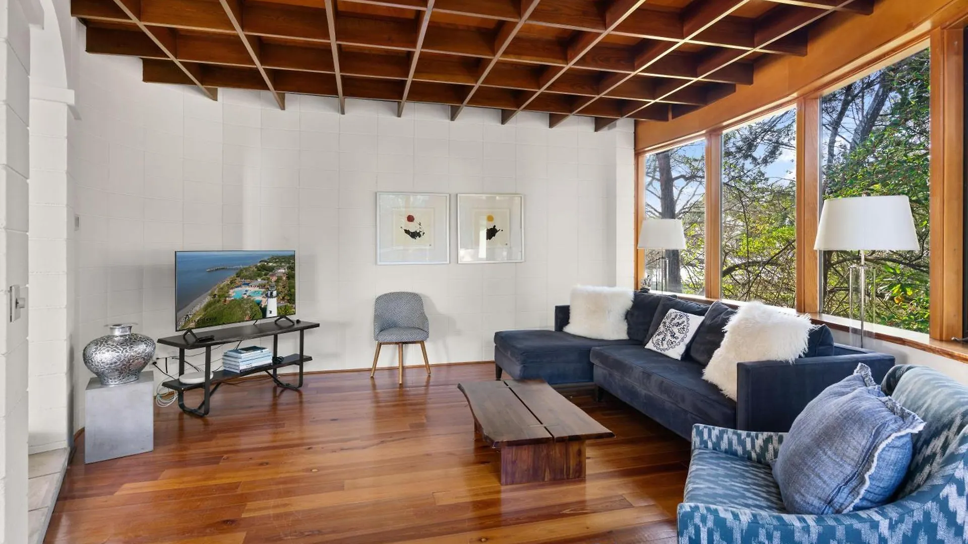 The Iconic Round House - 91 Gould St *