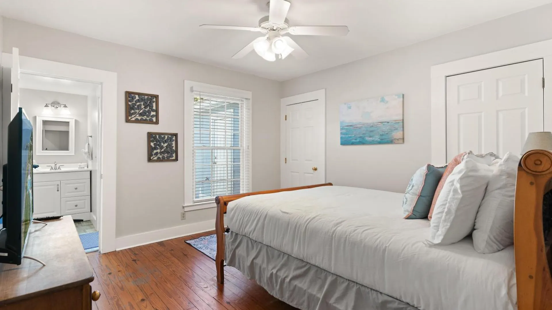 Sunshine Daydreams - 4310 Seventh Street *