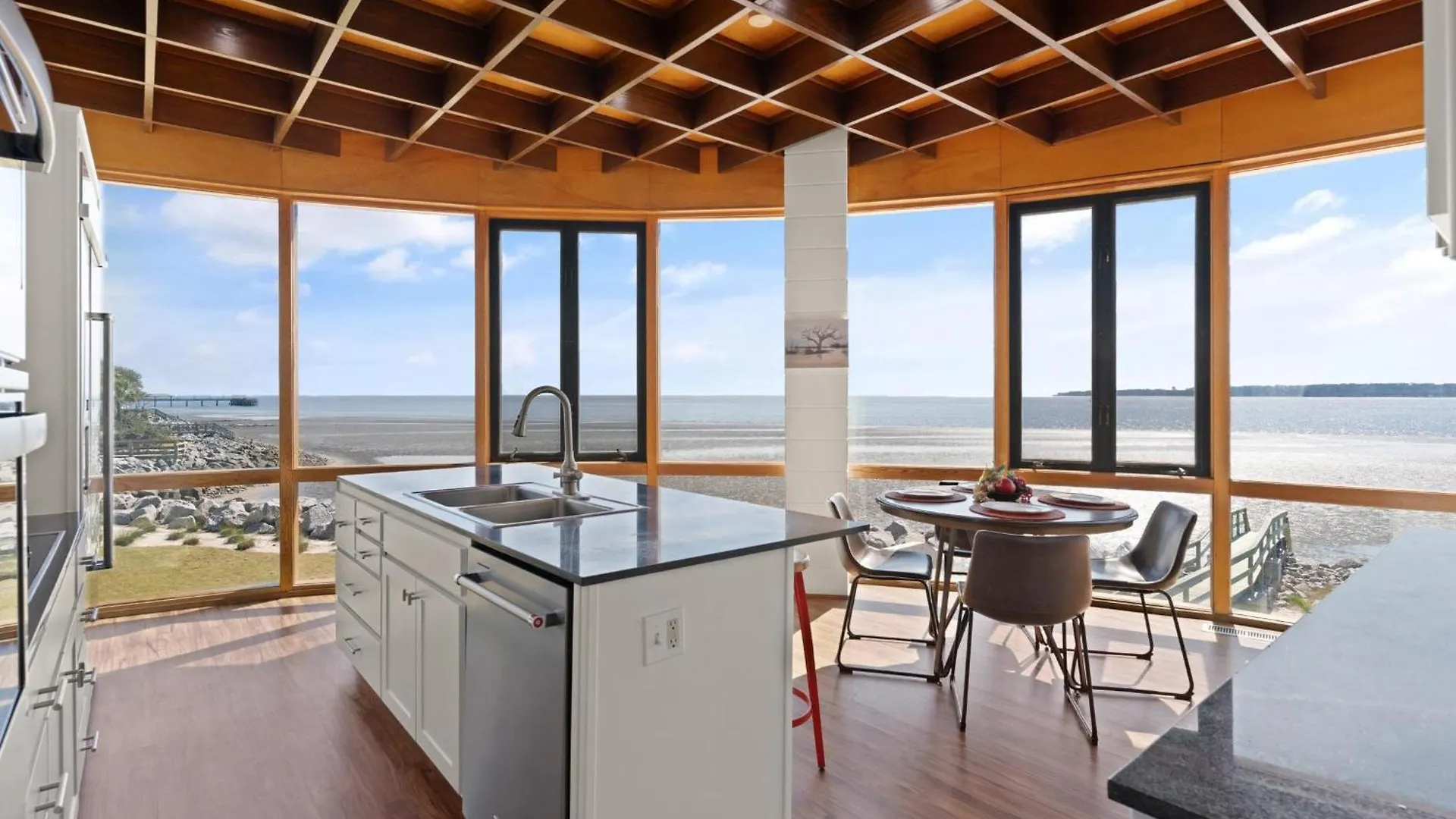The Iconic Round House - 91 Gould St Holiday home St. Simons Island