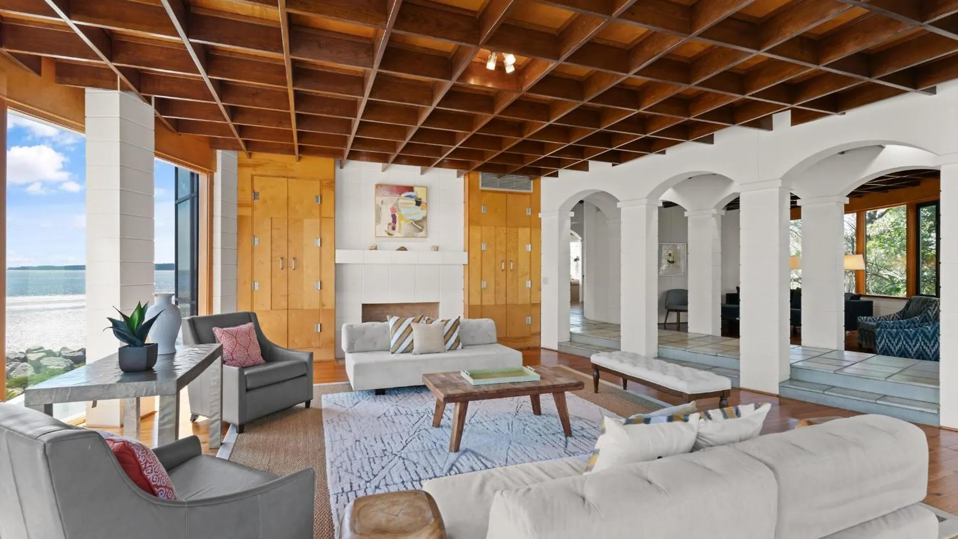 The Iconic Round House - 91 Gould St Holiday home *