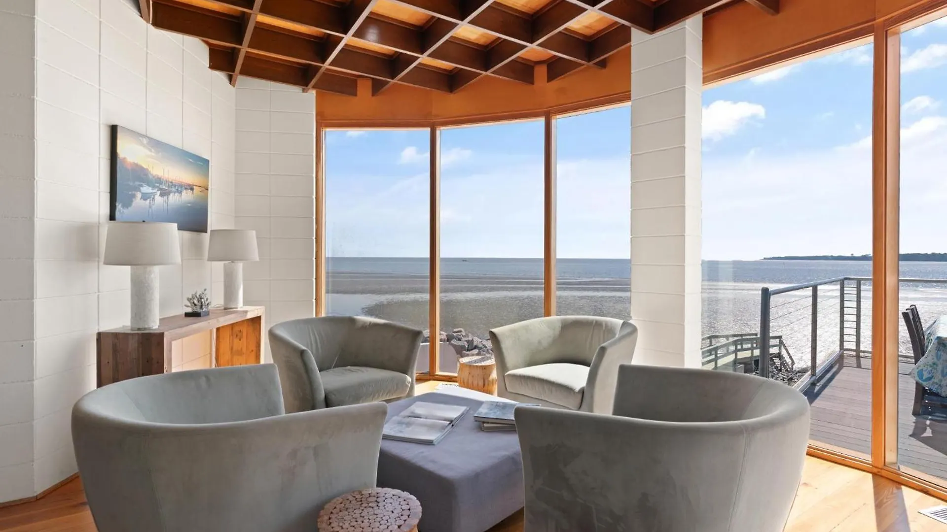 The Iconic Round House - 91 Gould St Holiday home