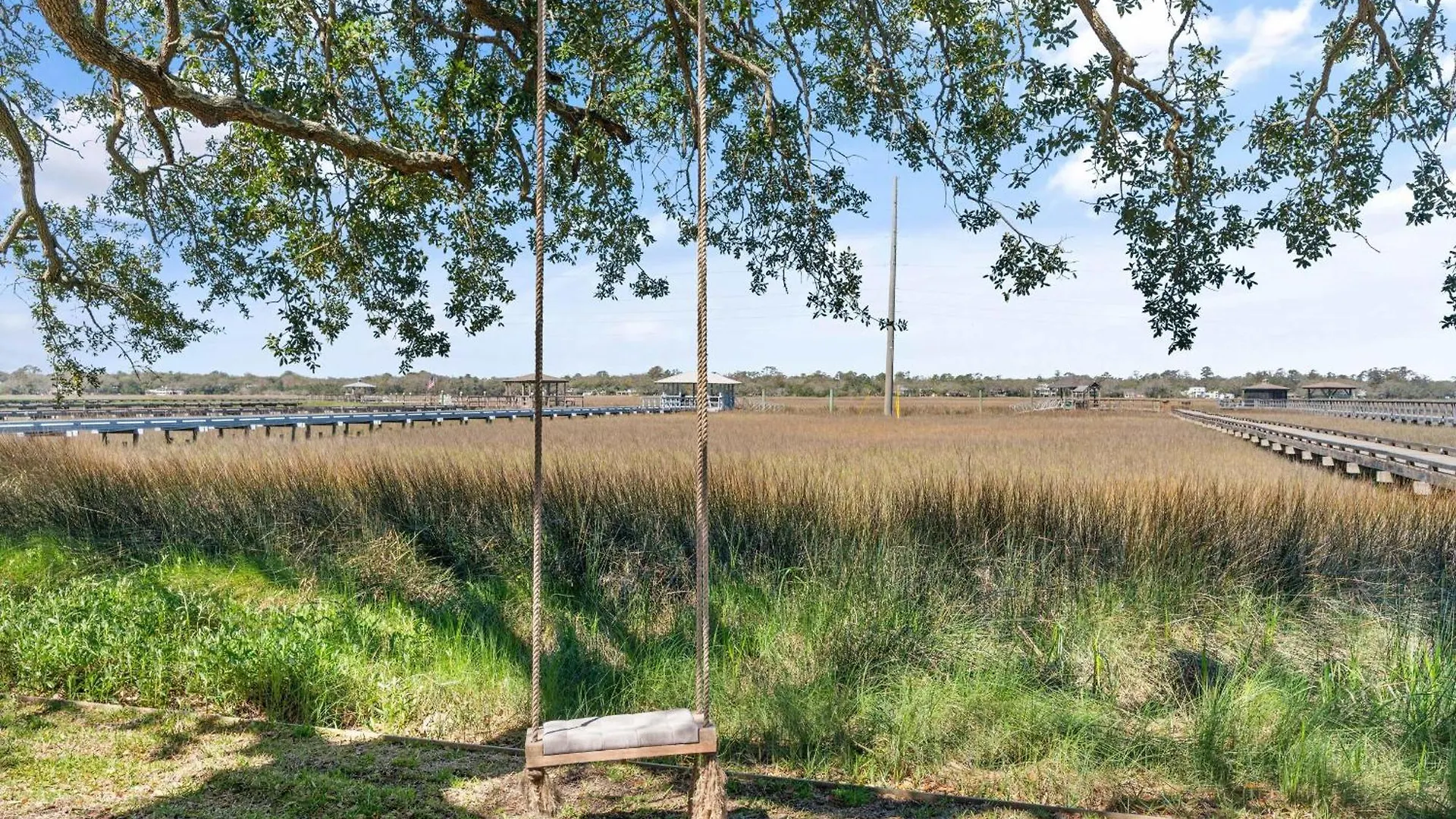 The Oak On The River - 2311 Ocean Rd * St. Simons Island