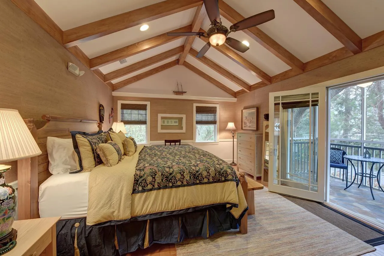 The Grey Owl 4*