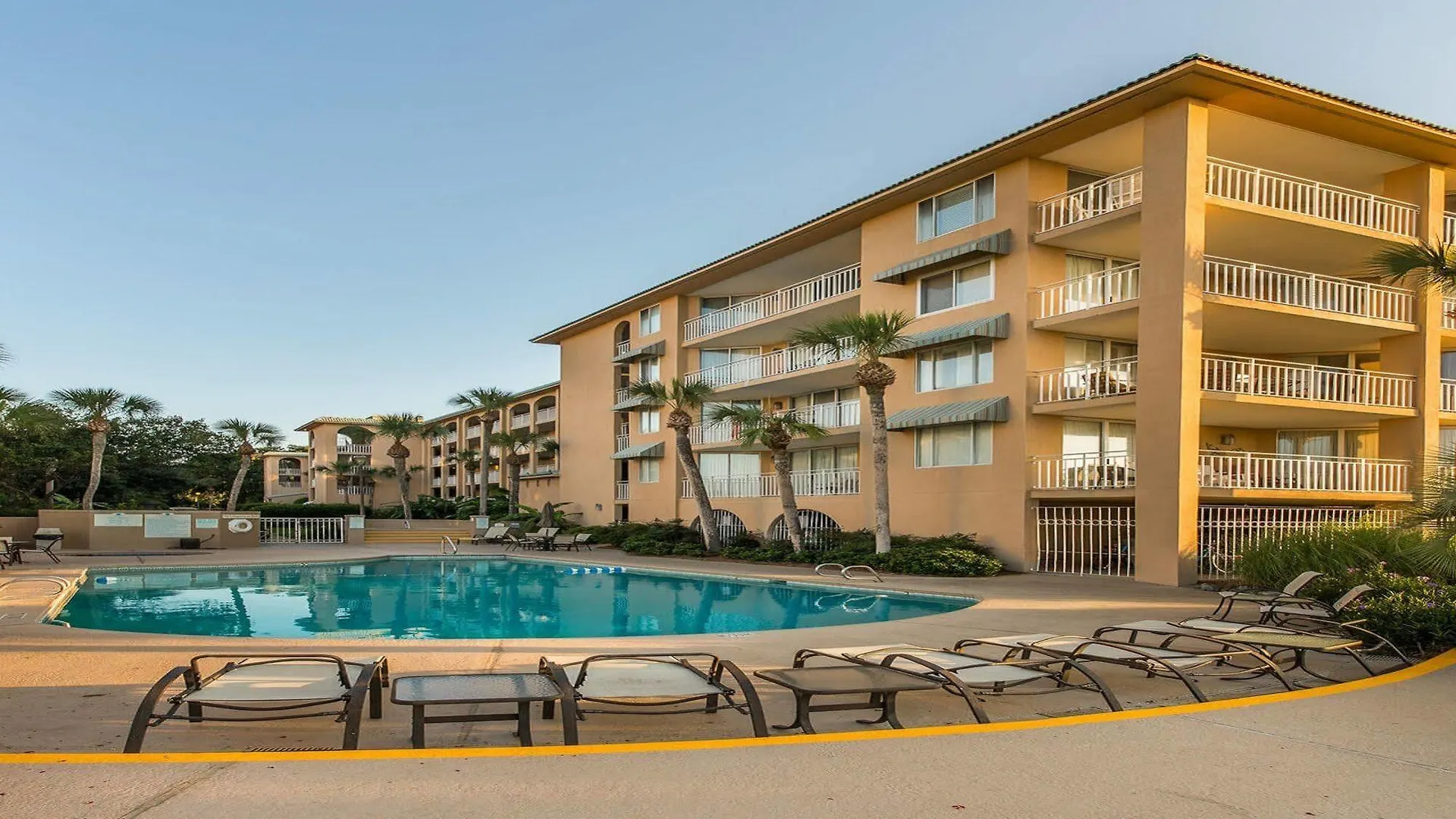 Hotel Hodnett Coopers North Breakers St. Simons Island
