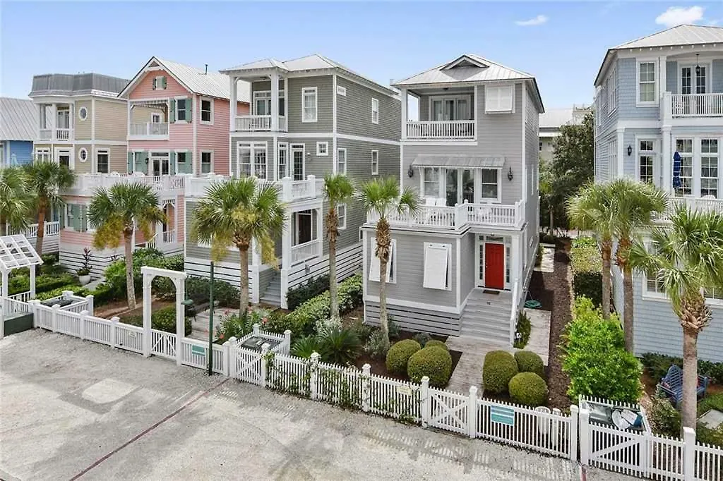 15 Coast Lane * St. Simons Island