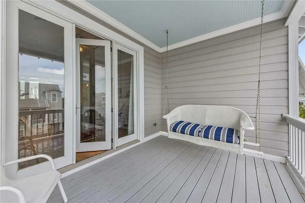 15 Coast Lane * St. Simons Island